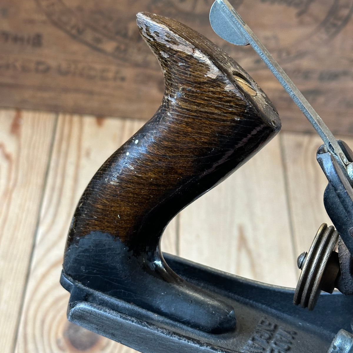 H2585 HANDY! Vintage STANLEY ENGLAND No.4 PLANE