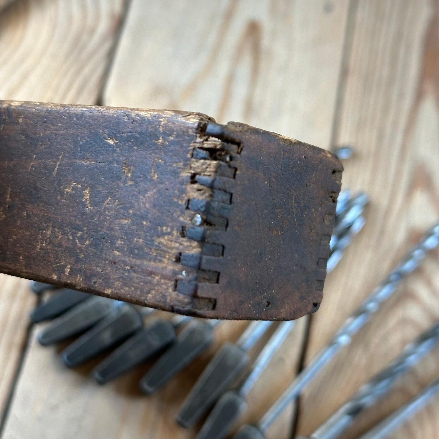 H2516 Vintage BOXED mixed set of 10 x CLEVELAND style wood drill BITS brace BIT set