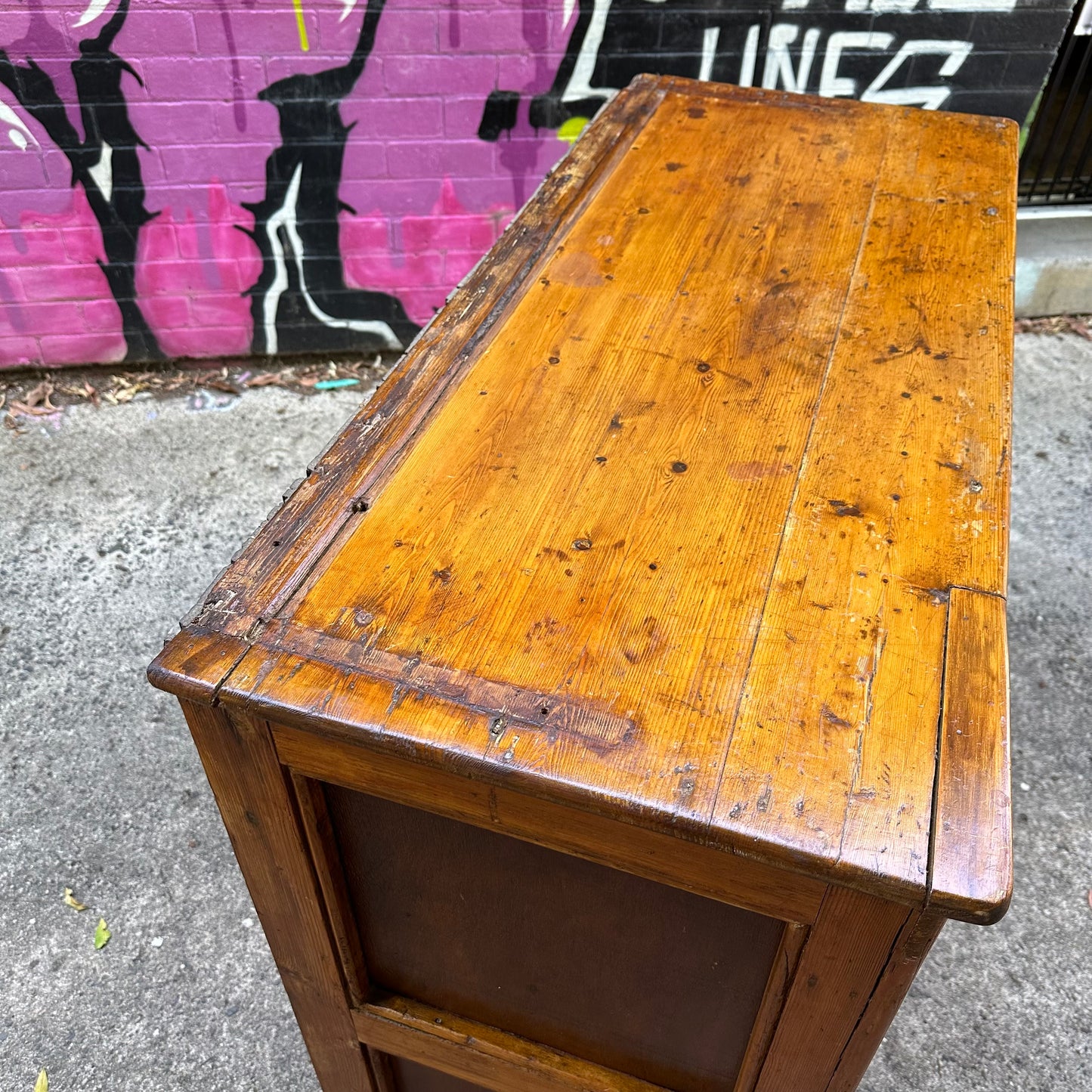 H2384 Vintage shabby chic FEDERATION era PINE kitchen cabinet CUPBOARD