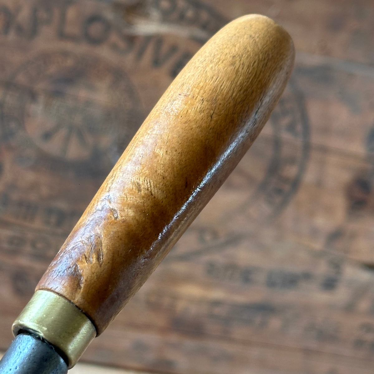 H2579 Vintage UPHOLSTERERS leatherwork TACK REMOVER tool