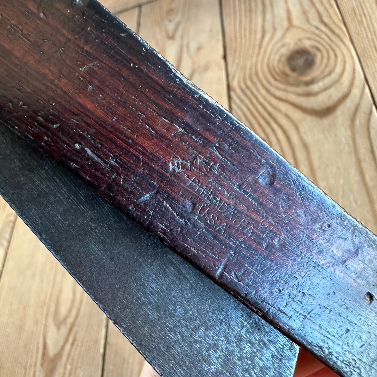 T9555 Vintage HENRY DISSTON USA Rosewood & brass BEVEL