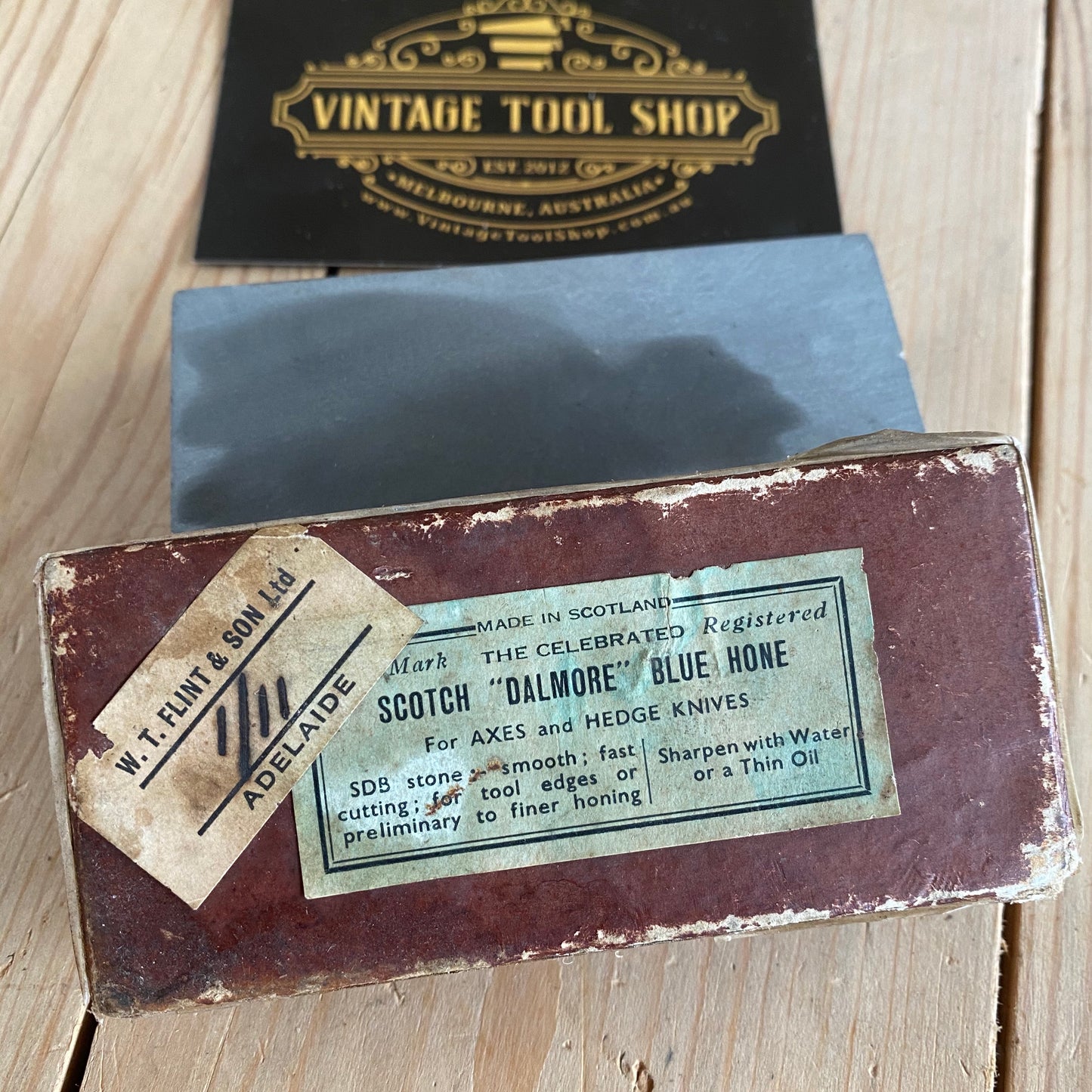 SOLD Vintage SCOTTISH DALMORE Blue water stone natural sharpening stone T519