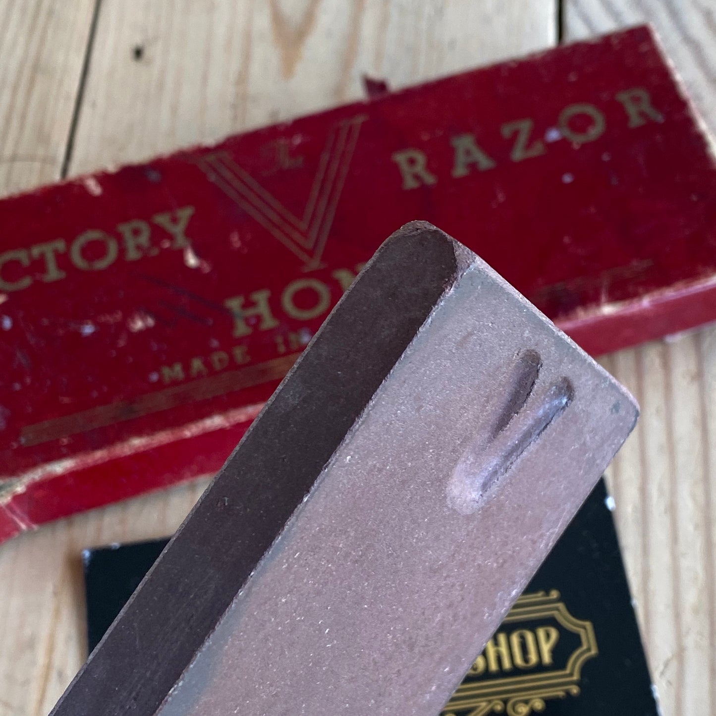 SOLD Vintage Australian VICTORY razor BARBER HONE A73