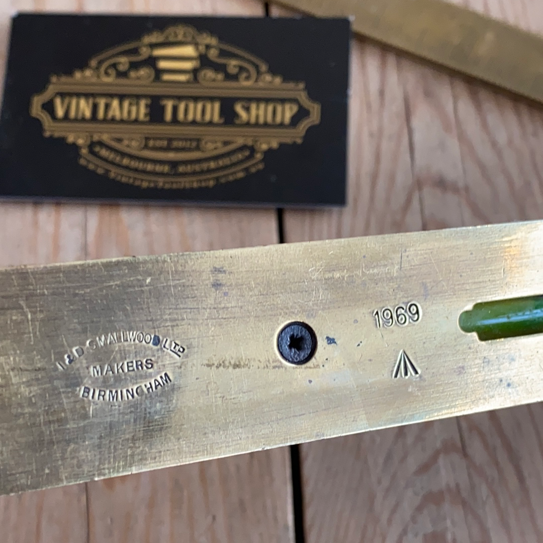 SOLD Vintage 1969 Vietnam War department arrow Smallwood England LEVEL T6086