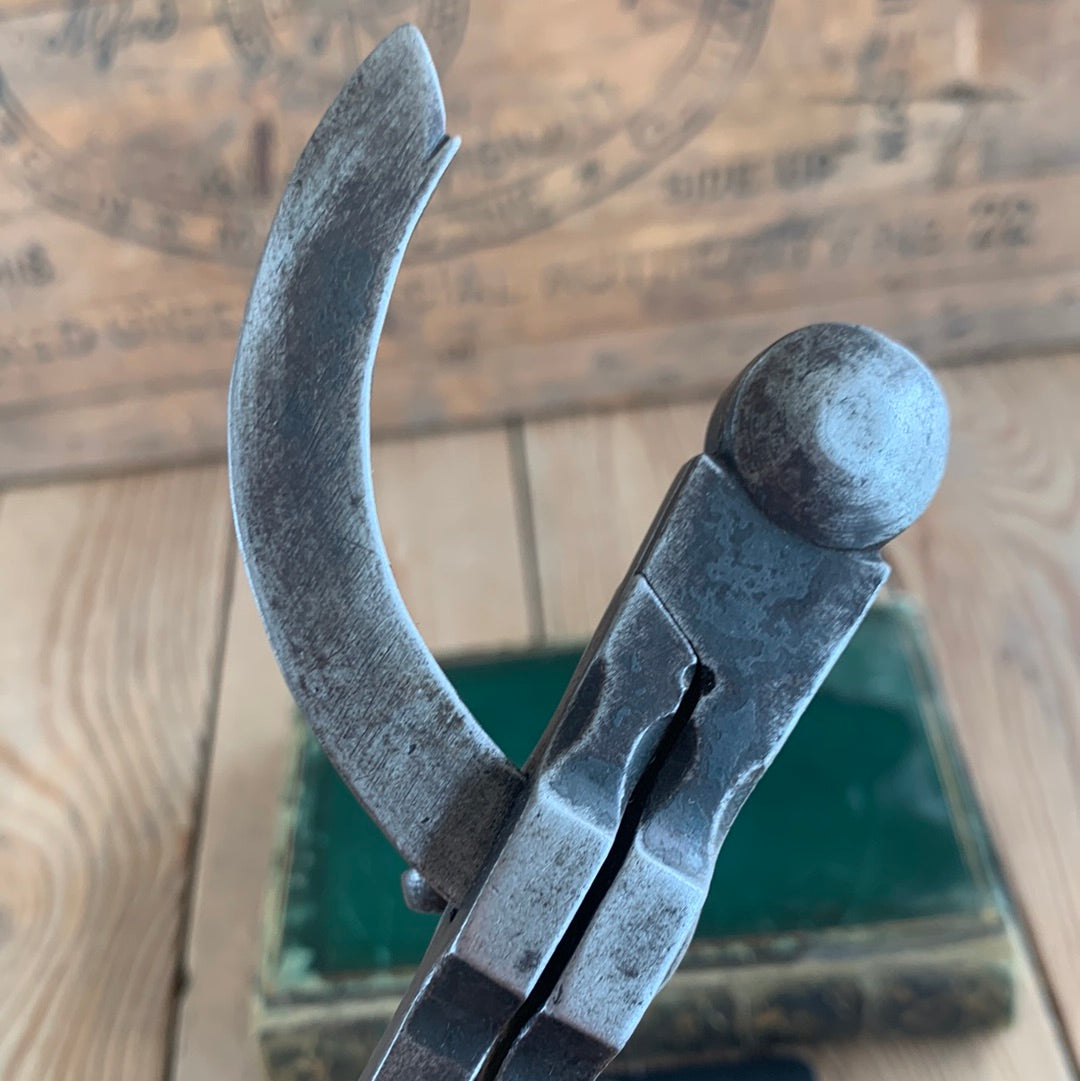 SOLD D567 Vintage MATHIESON of Scotland DIVIDERS