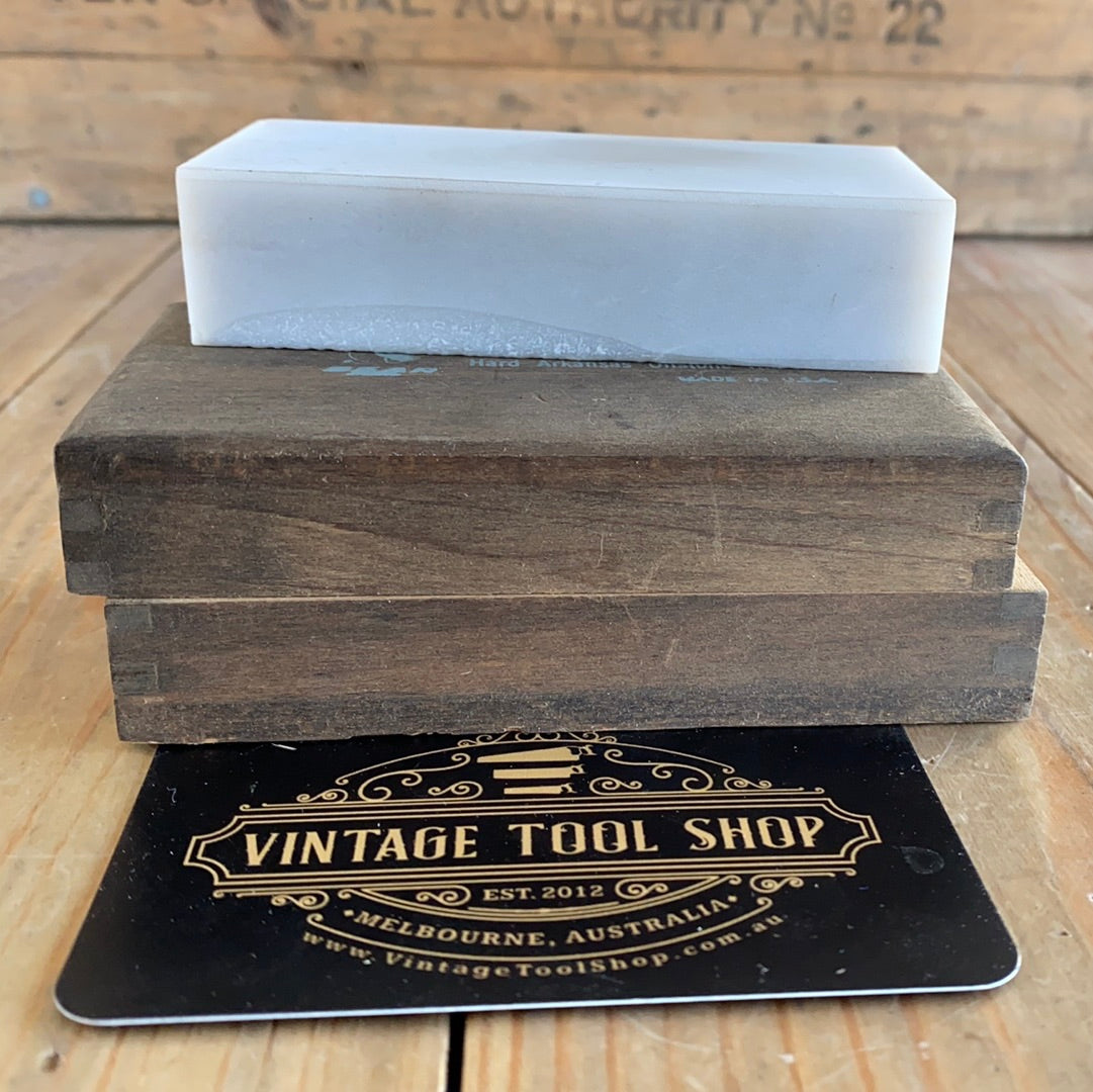 SOLD Vintage NORTON BEAR Translucent HARD ARKANSAS natural sharpening stone OILSTONE IOB A204
