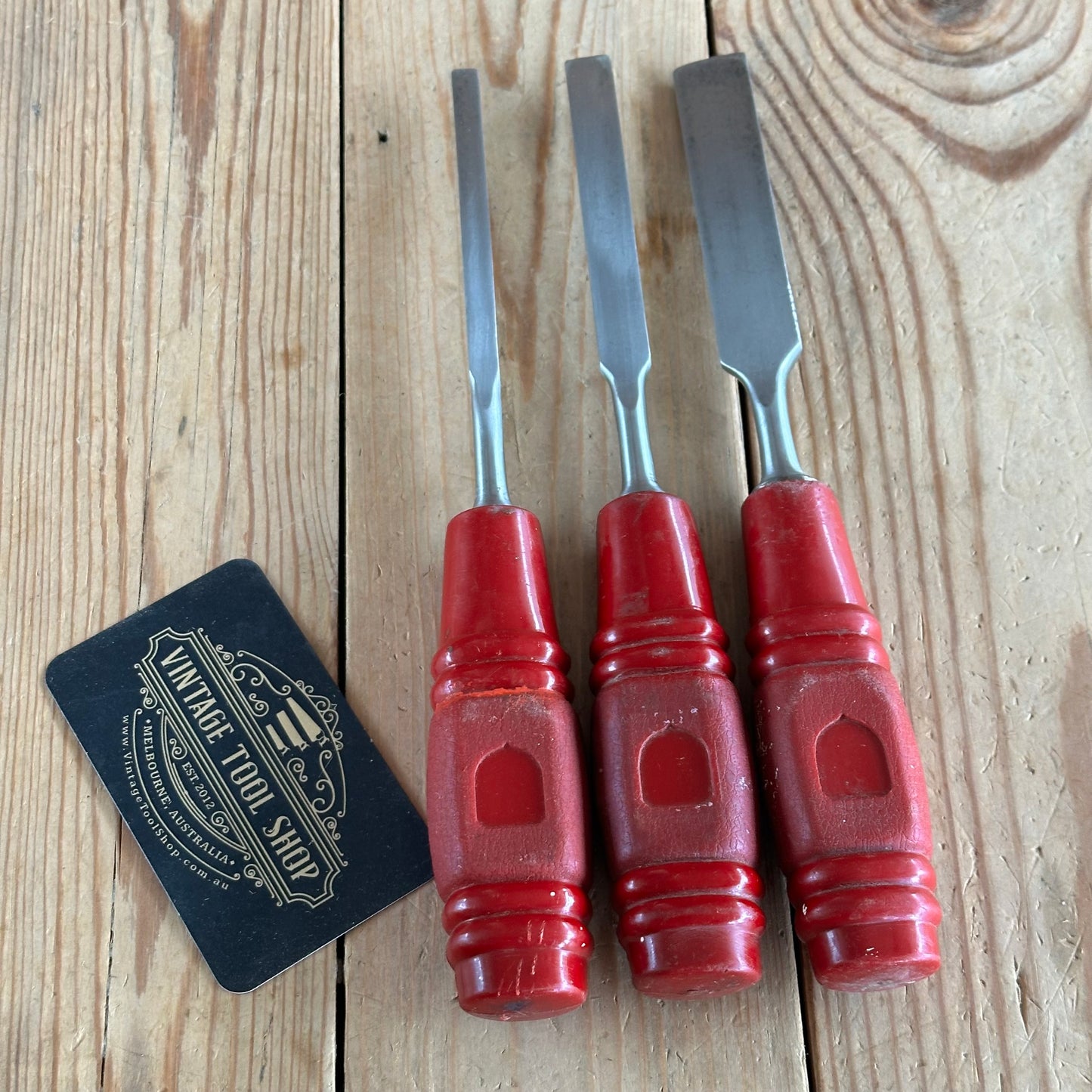 H1314 Vintage set of 3 red resin handle BEVEL CHISELS