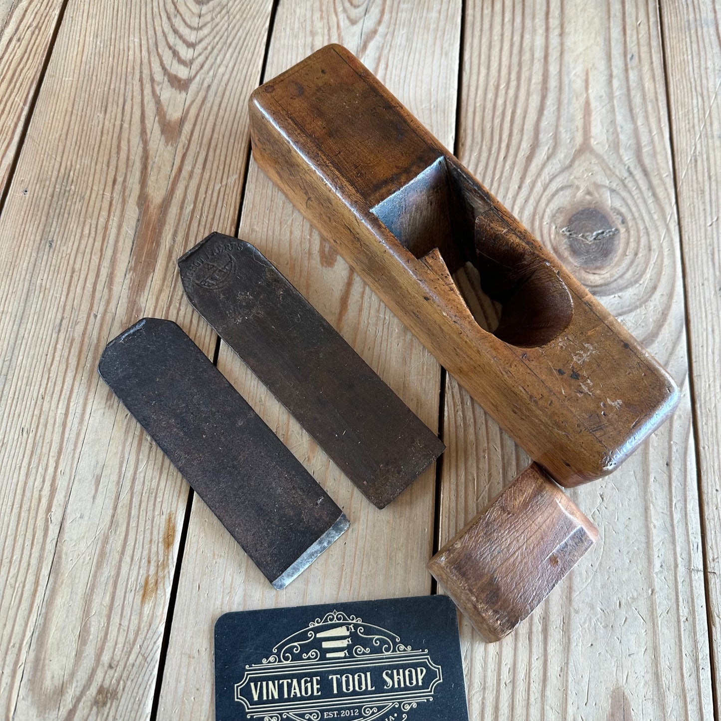 Y1502 OLD! Antique FRENCH smoothing PLANE with cool BALLOON shaped escapement