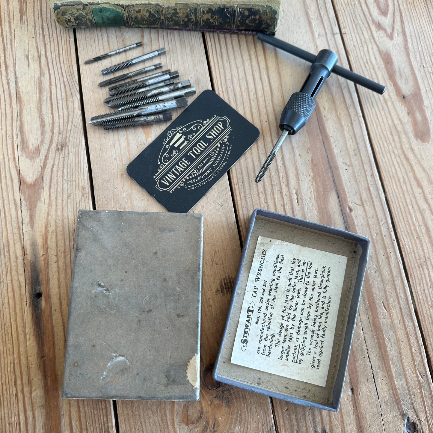 H2341 Vintage Boxed STEWART No:104 tap wrench & assorted taps