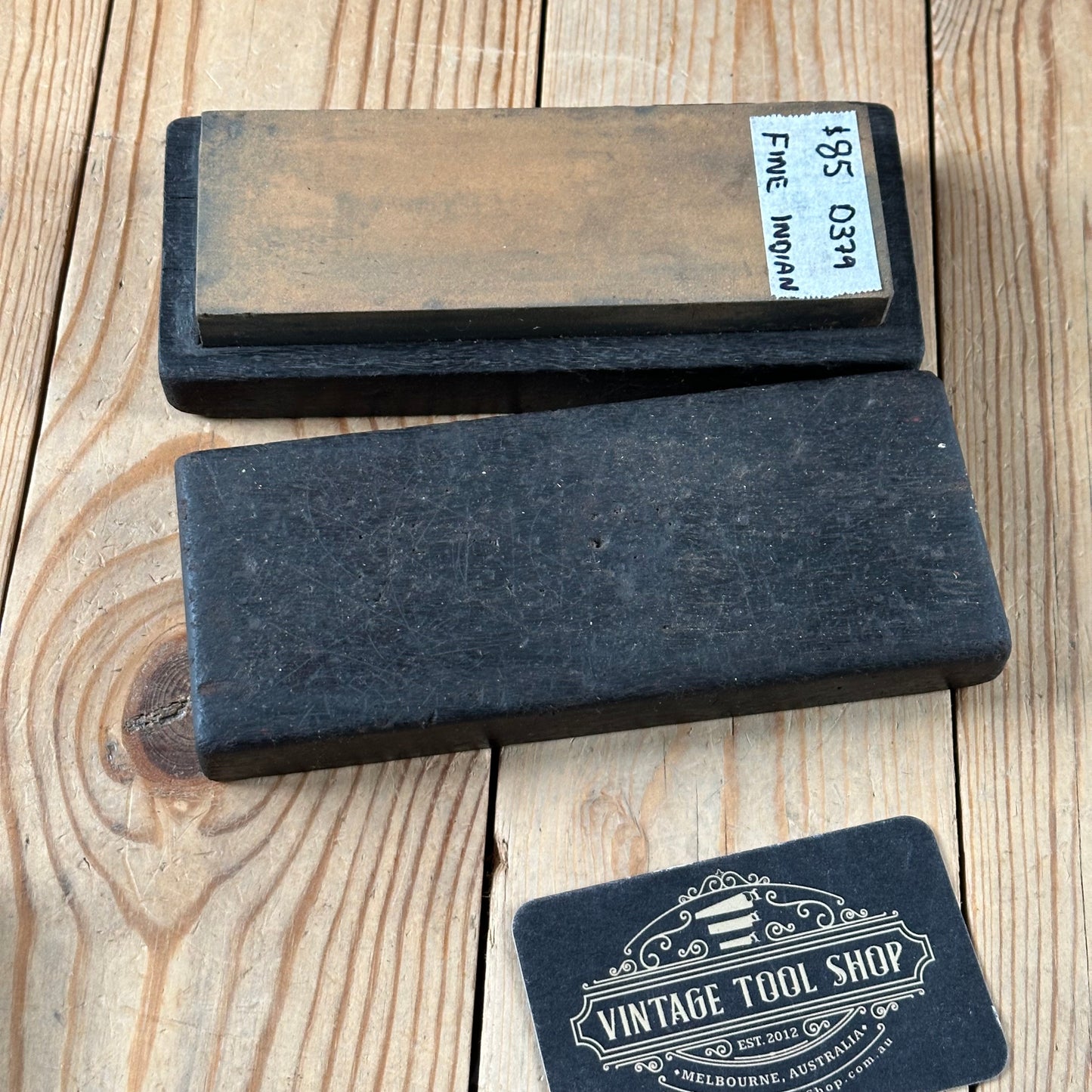 D379 Vintage Fine Norton India sharpening STONE in Mahogany Box