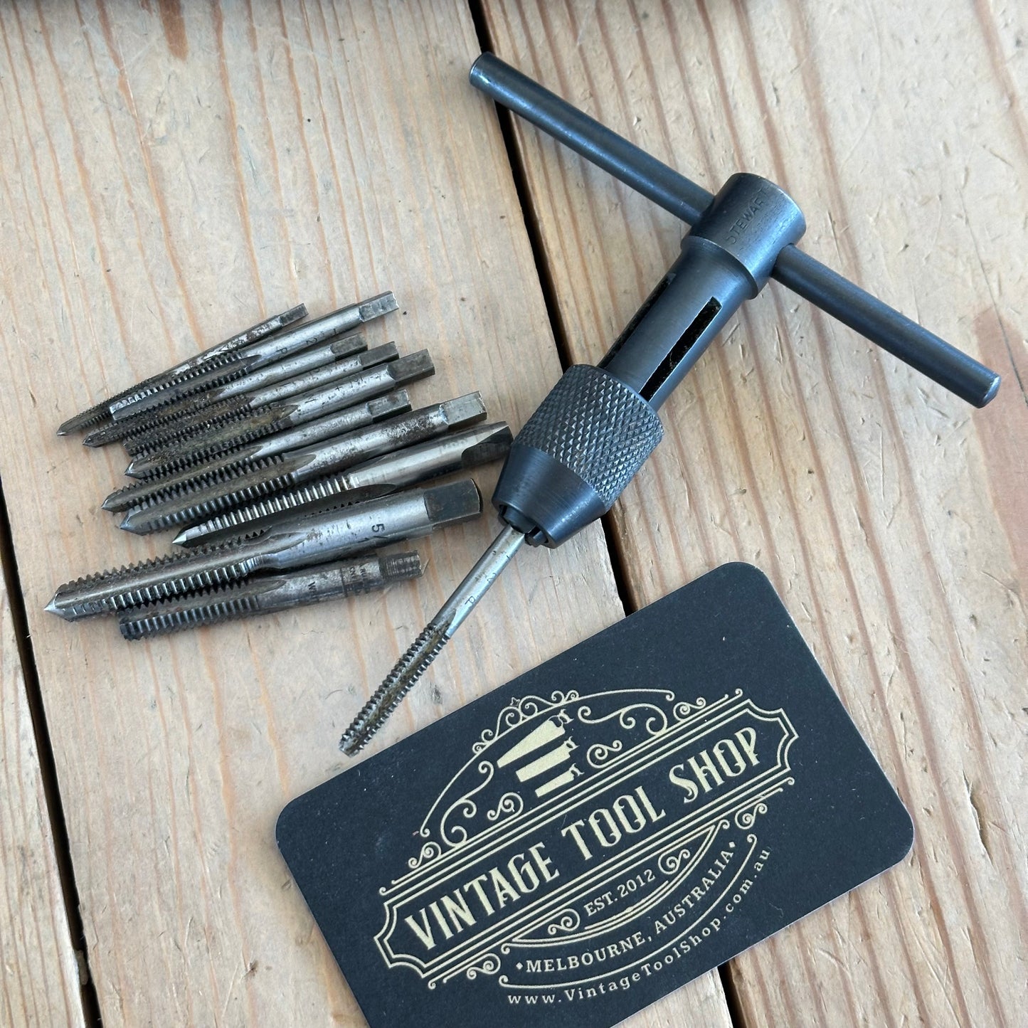 H2341 Vintage Boxed STEWART No:104 tap wrench & assorted taps