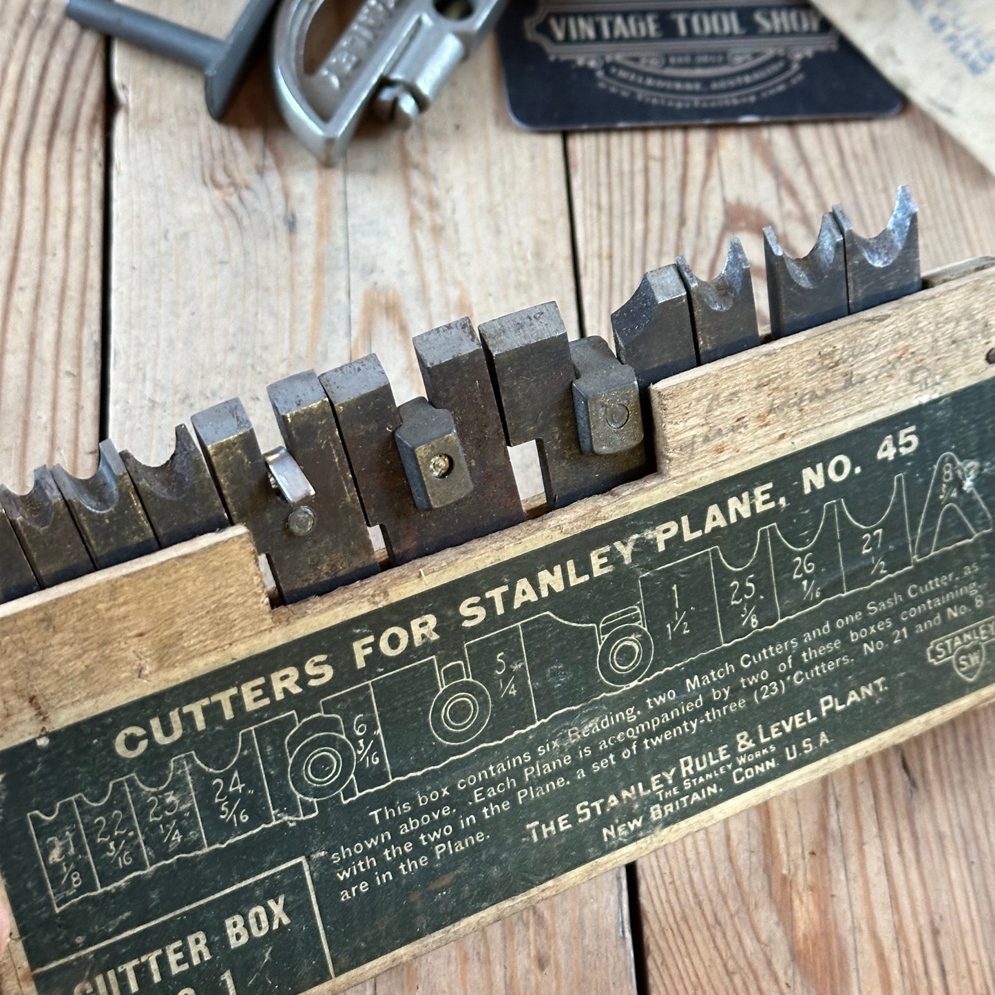 H2491 Vintage STANLEY USA Sweetheart era No.45 Combination PLANE with cutters