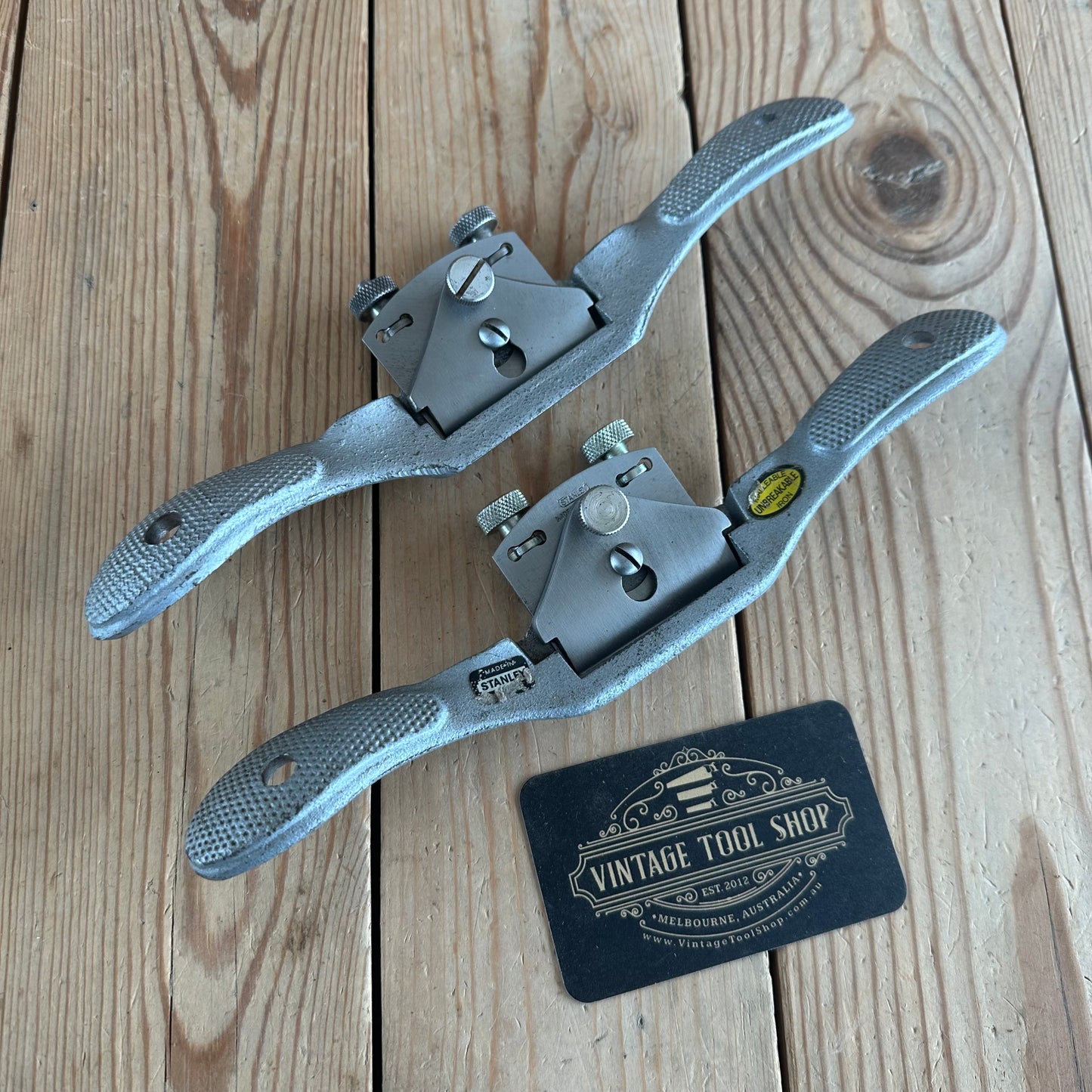 D1814 Vintage pair of STANLEY England No.151 flat & No.151R CONVEX curved base MALLEABLE IRON adjustable SPOKESHAVES