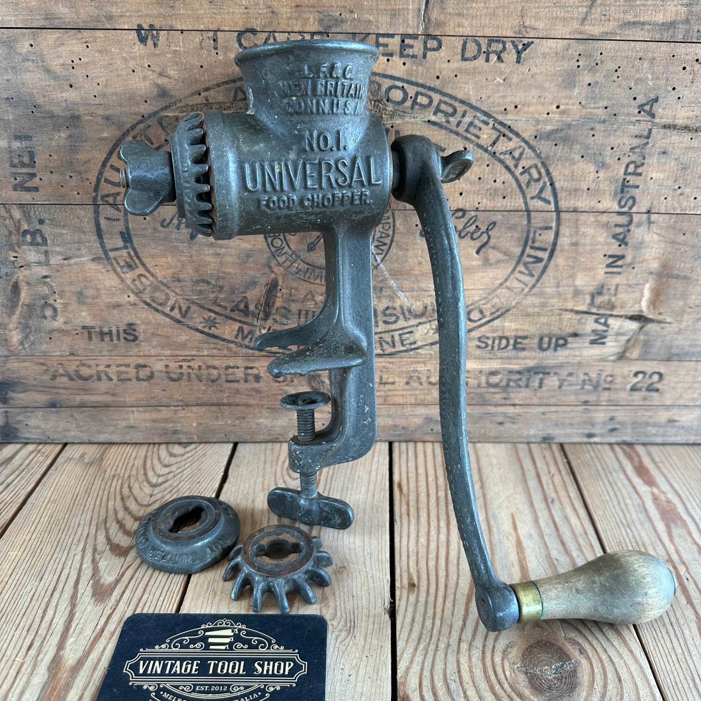 VD2287 COOL! Antique 1900 UNIVERSAL No.1 FOOD MINCER L&F Co. Made in the USA