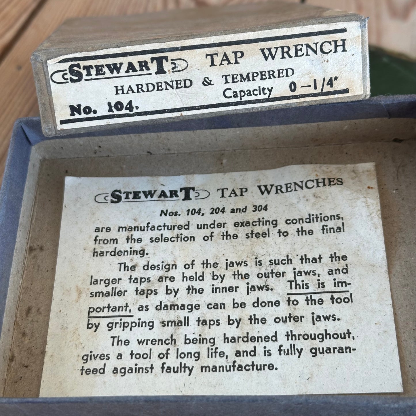H2341 Vintage Boxed STEWART No:104 tap wrench & assorted taps