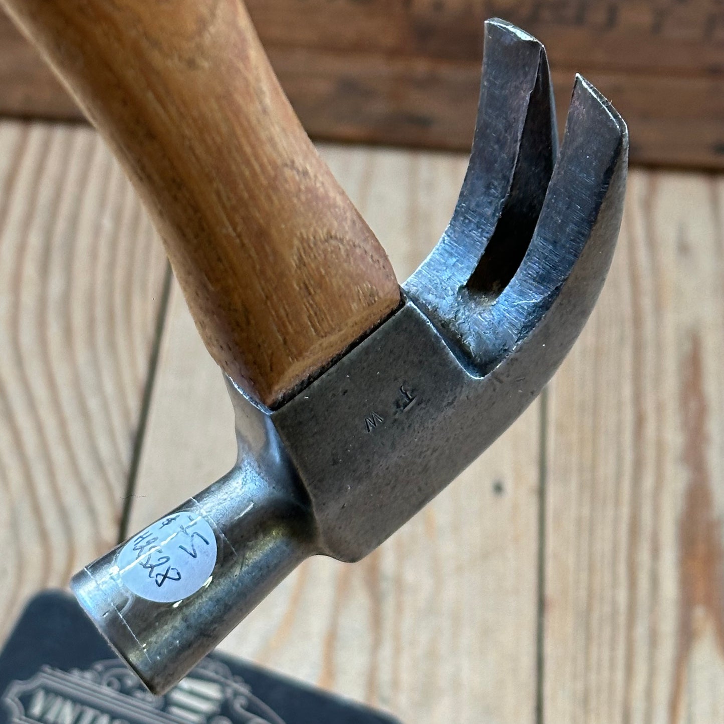 H2528 Vintage small Henry CHENEY USA carpenters HAMMER