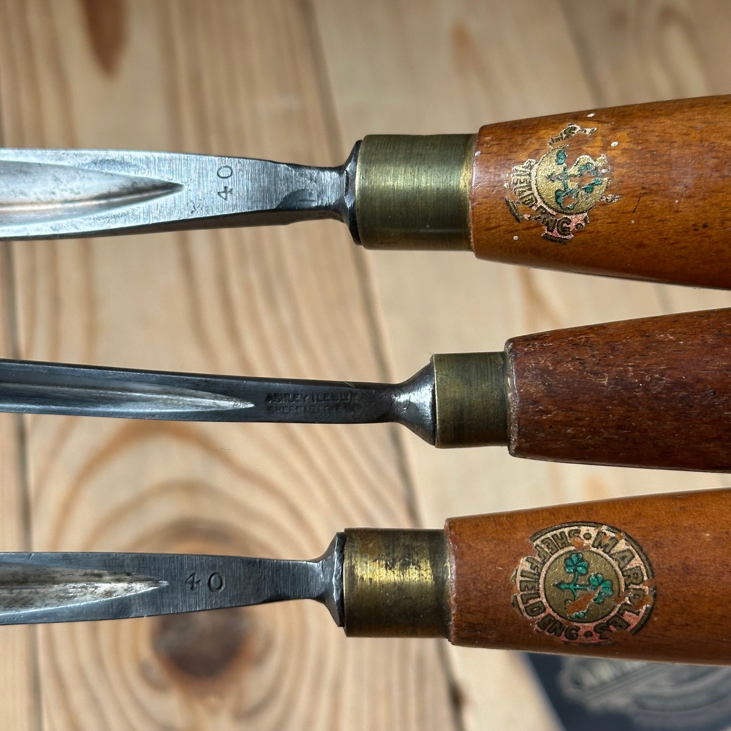 N1763 COOL! Vintage WILLIAM MARPLES & ASHLEY ILLES 3 x Carving SWEPT BENT V-GOUGE CHISEL Set