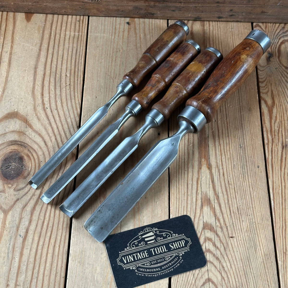 H2623 ICONIC! Vintage set of 4 x TITAN AUSTRALIA Gouge CHISELS