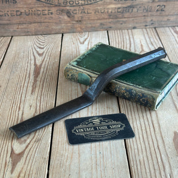 H2373 Vintage plumbers CAULKING tool