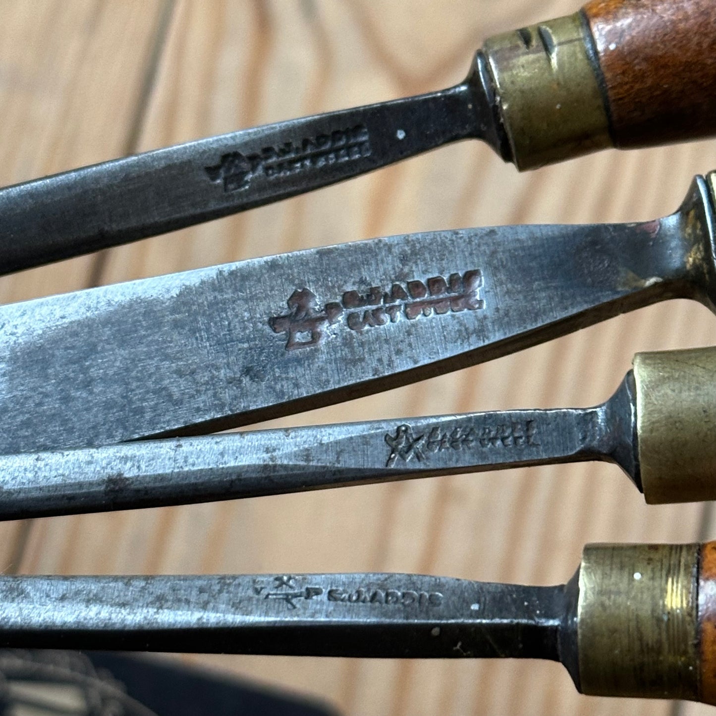 N1762 Vintage 4 x ADDIS Carving GOUGE CHISEL Set