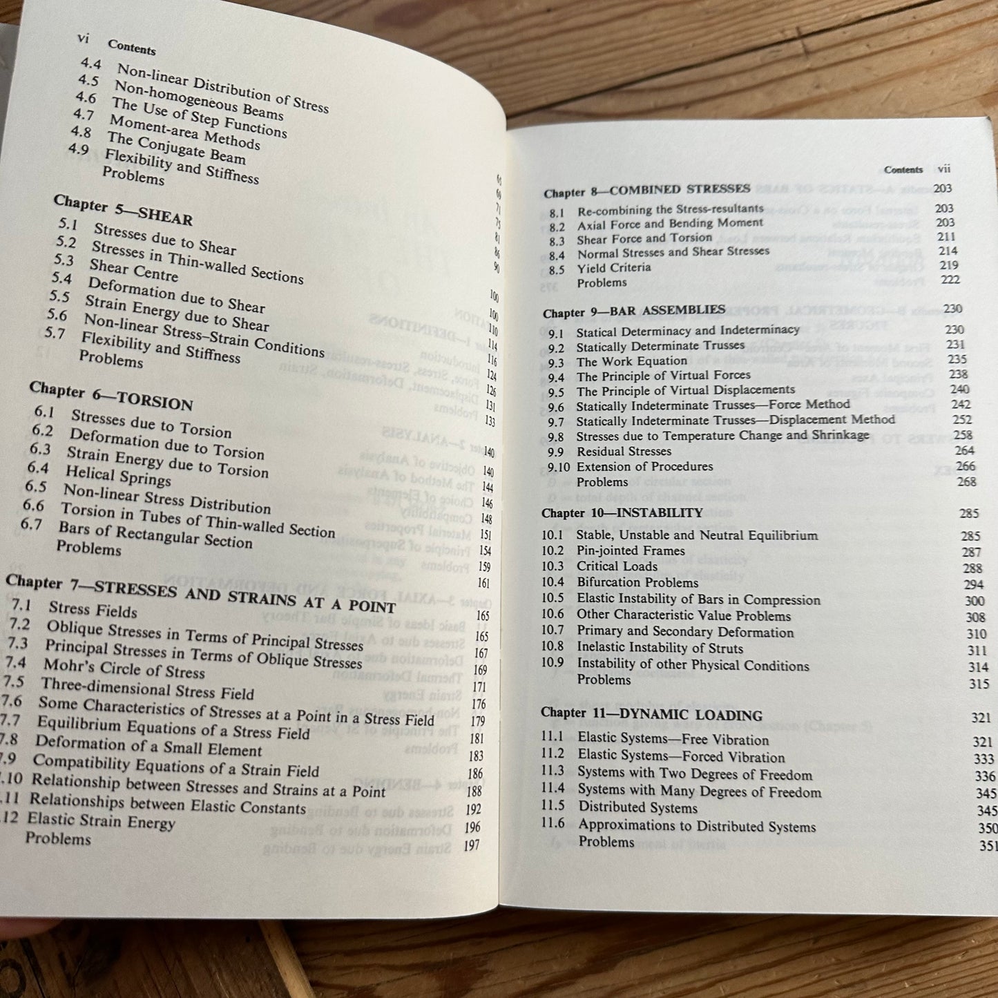 XBN170 Vintage 1980 BOOK An INTRODUCTION to the MECHANICS OF SOLIDS Stresses and Deformation in Bars SI edition by A.S.Hall