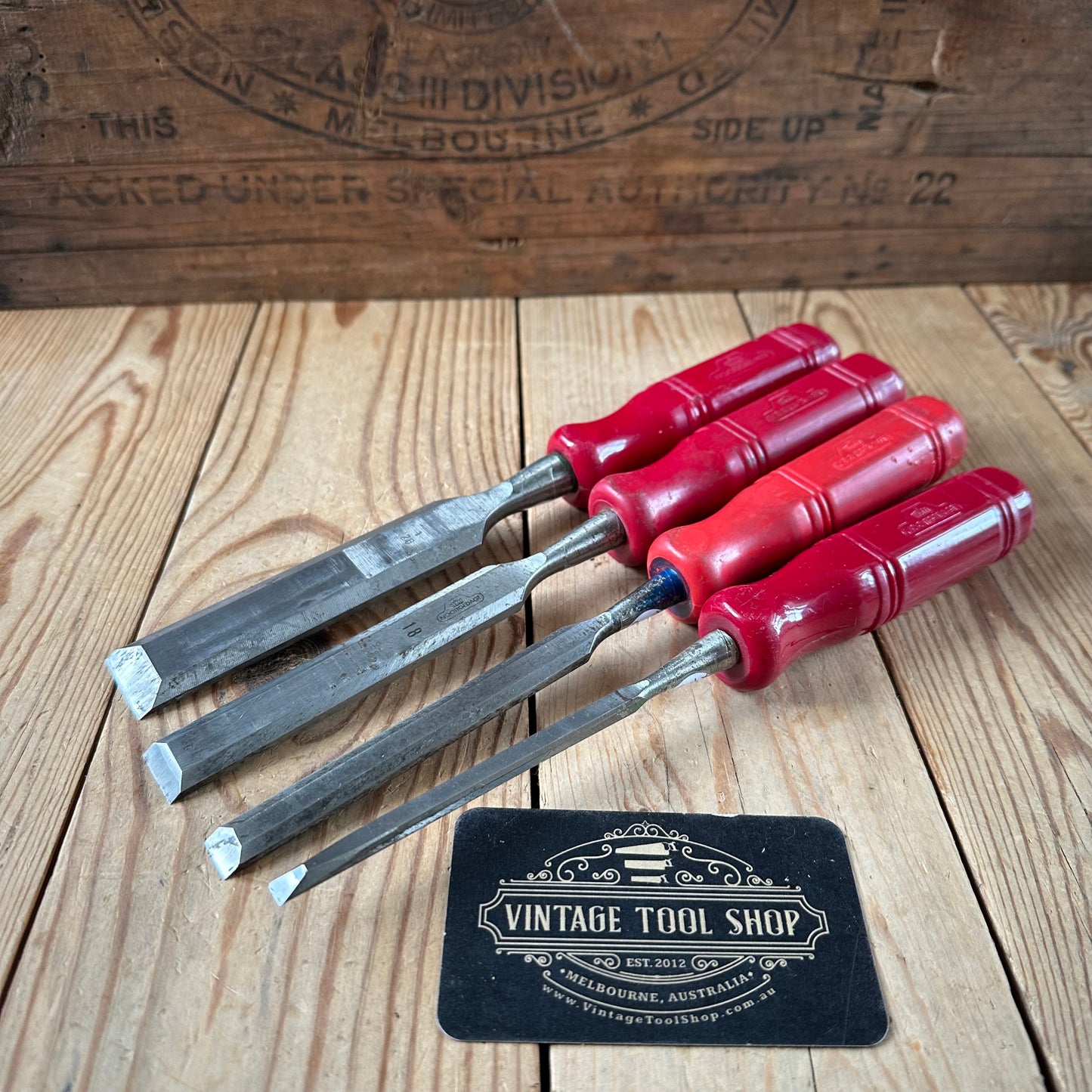 N1854 Vintage set of 4 NOOITGEDAGT Holland red resin handle BEVEL CHISELS