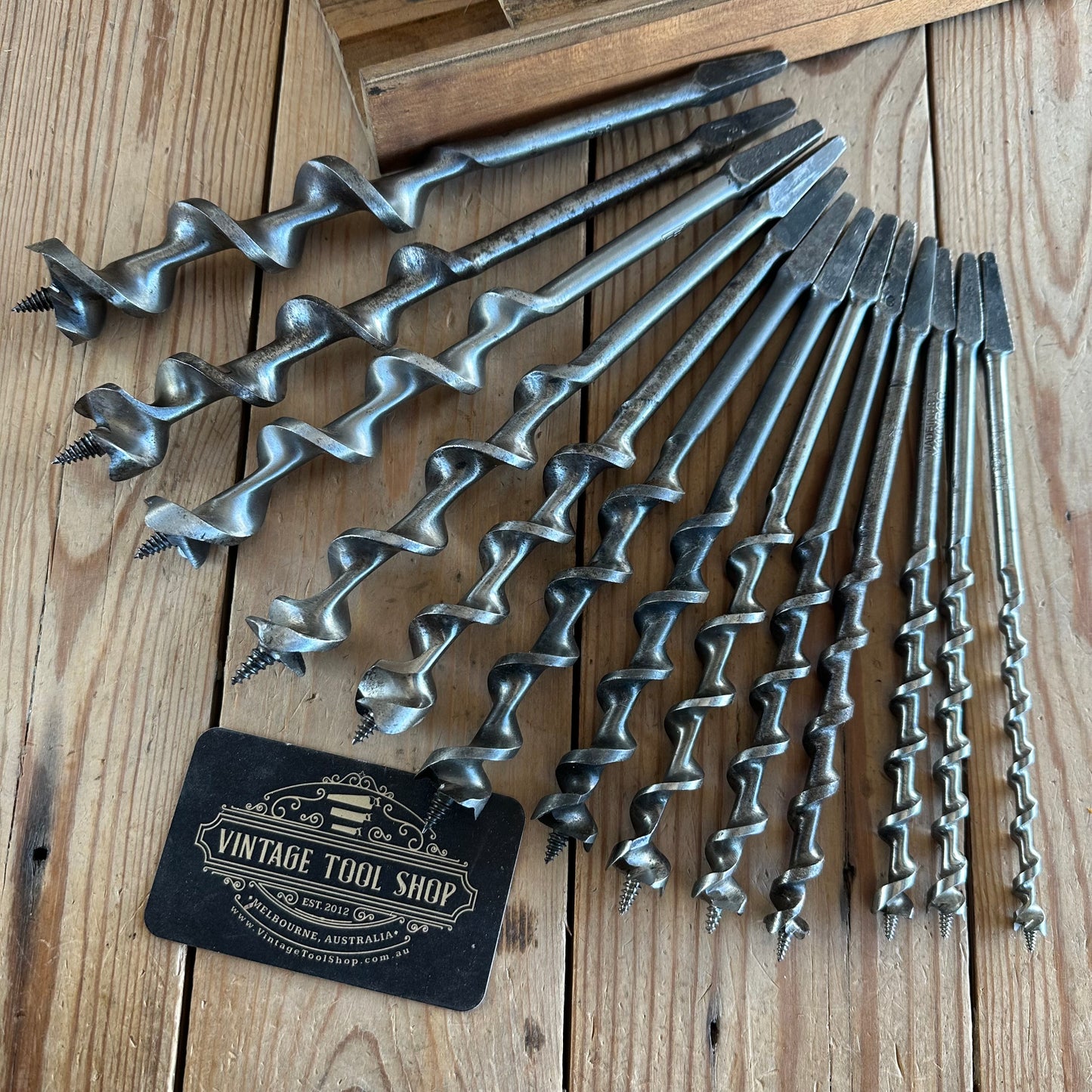 H1913 Vintage BOXED Set of 13 x IRWIN / Solid Center PATTERN wood drill BITS brace auger BIT set