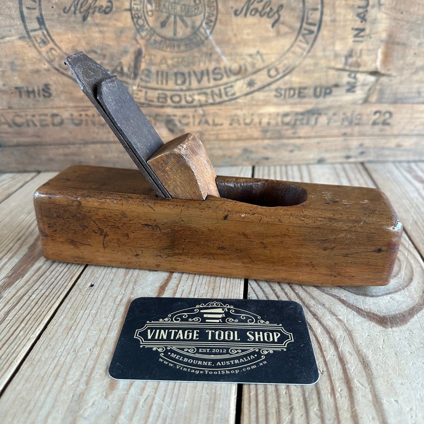 Y1502 OLD! Antique FRENCH smoothing PLANE with cool BALLOON shaped escapement