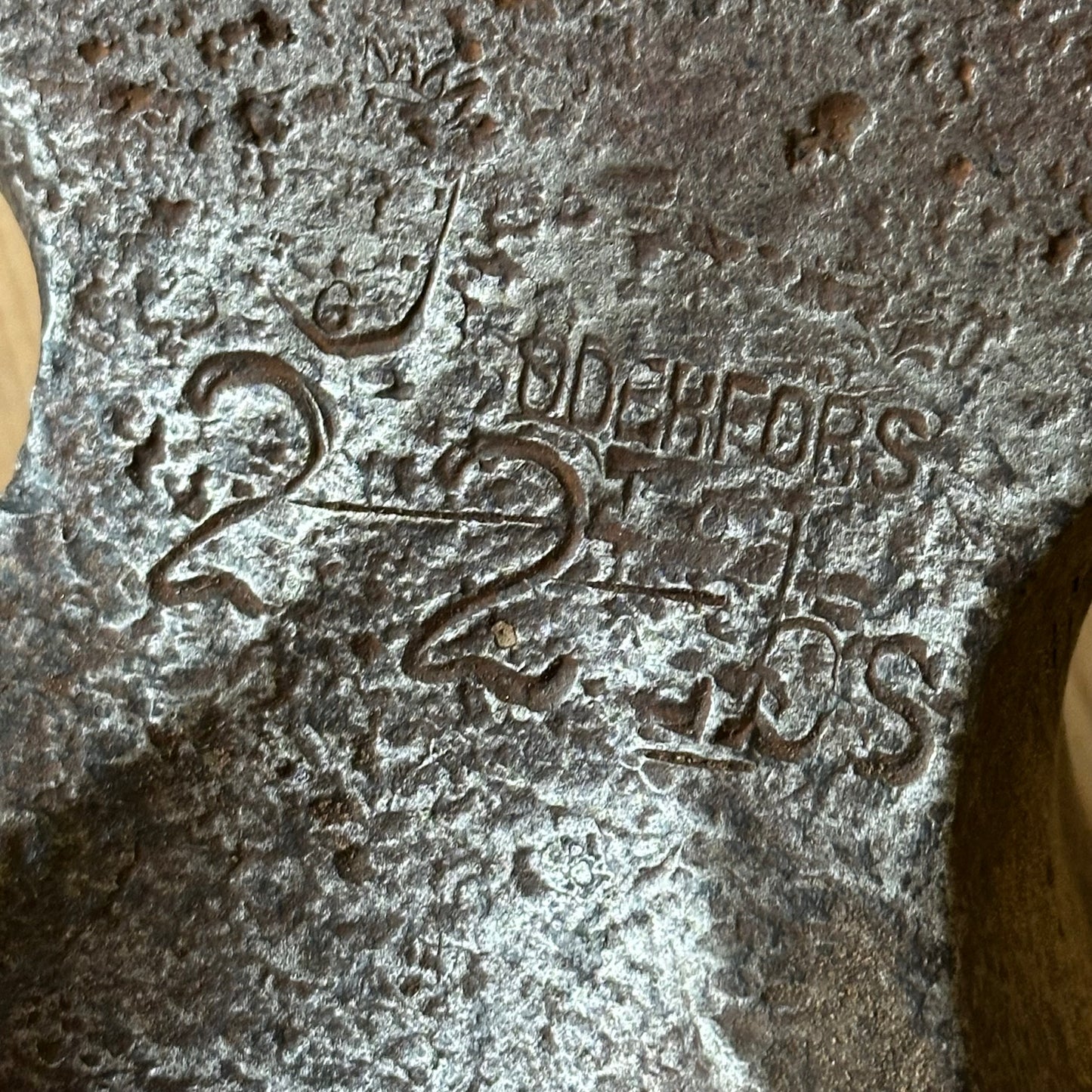 SOLD. H2386 INCREDIBLE! Vintage Sodefors Sweden 22lbs 1920s ANVIL