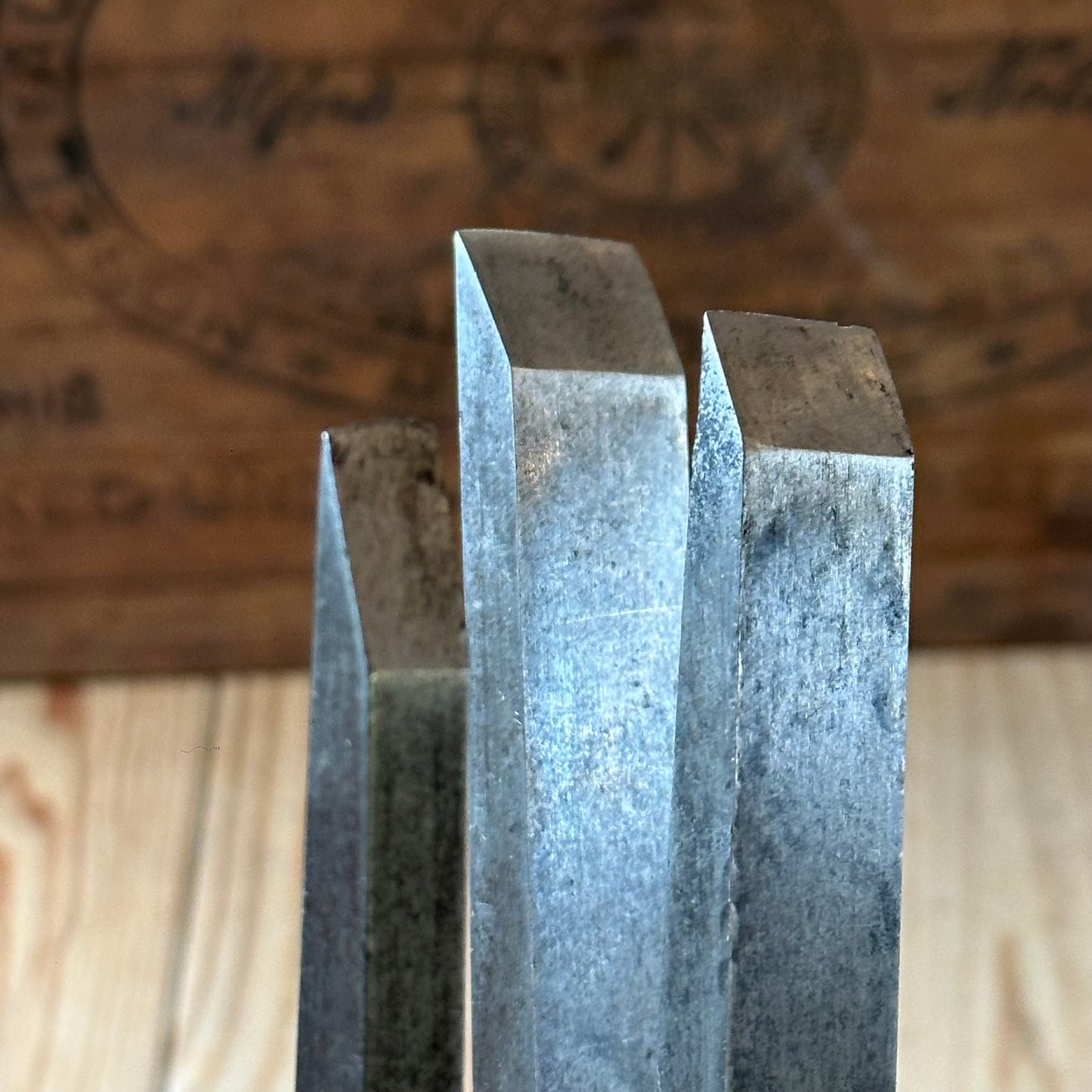 H2522 Vintage set of 6 x WARD & PAYNE & MARPLES Socketed Framing CHISELS
