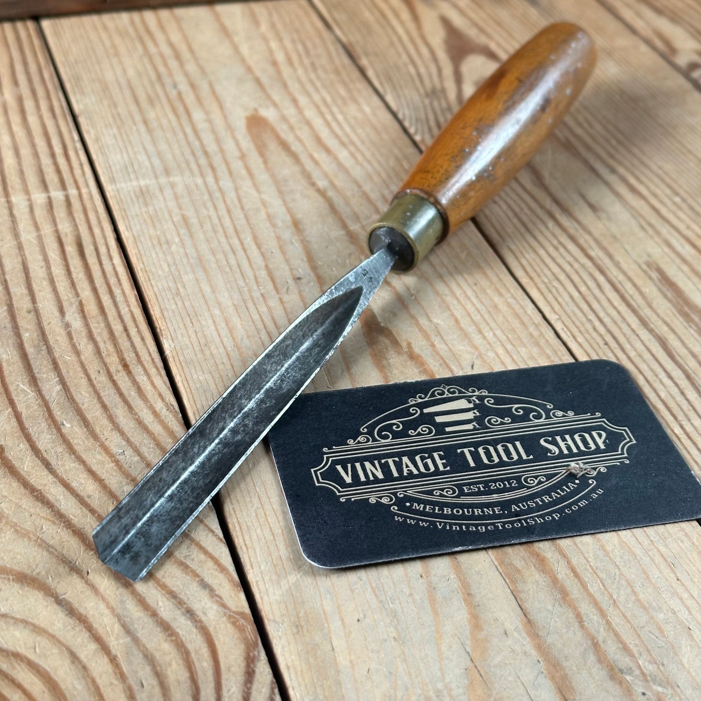 N1765 Vintage WILLIAM MARPLES 90° V-gouge GOUGE Carving CHISEL
