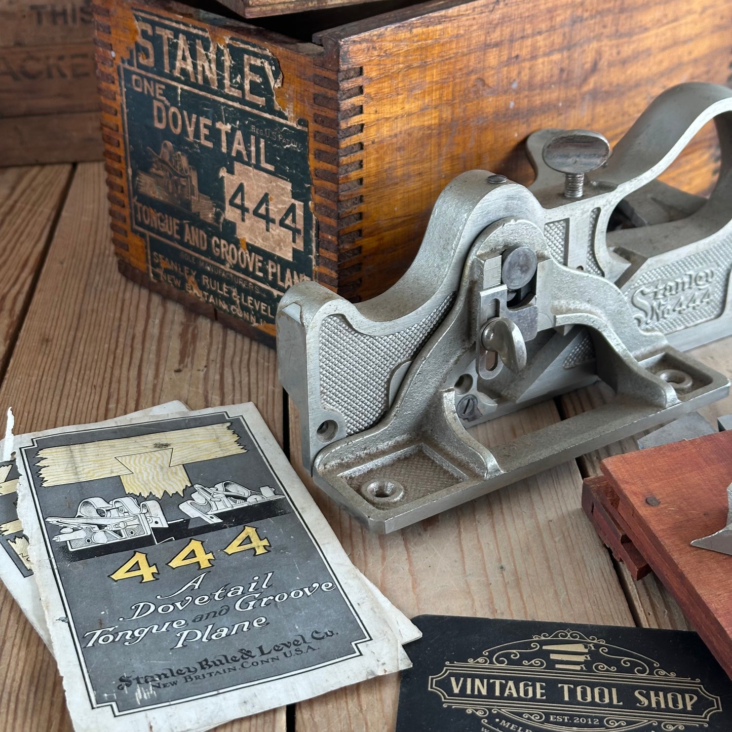 RARE! H2368 Vintage STANLEY USA No.444 Dovetail Tongue & Groove PLANE with cutters IOB