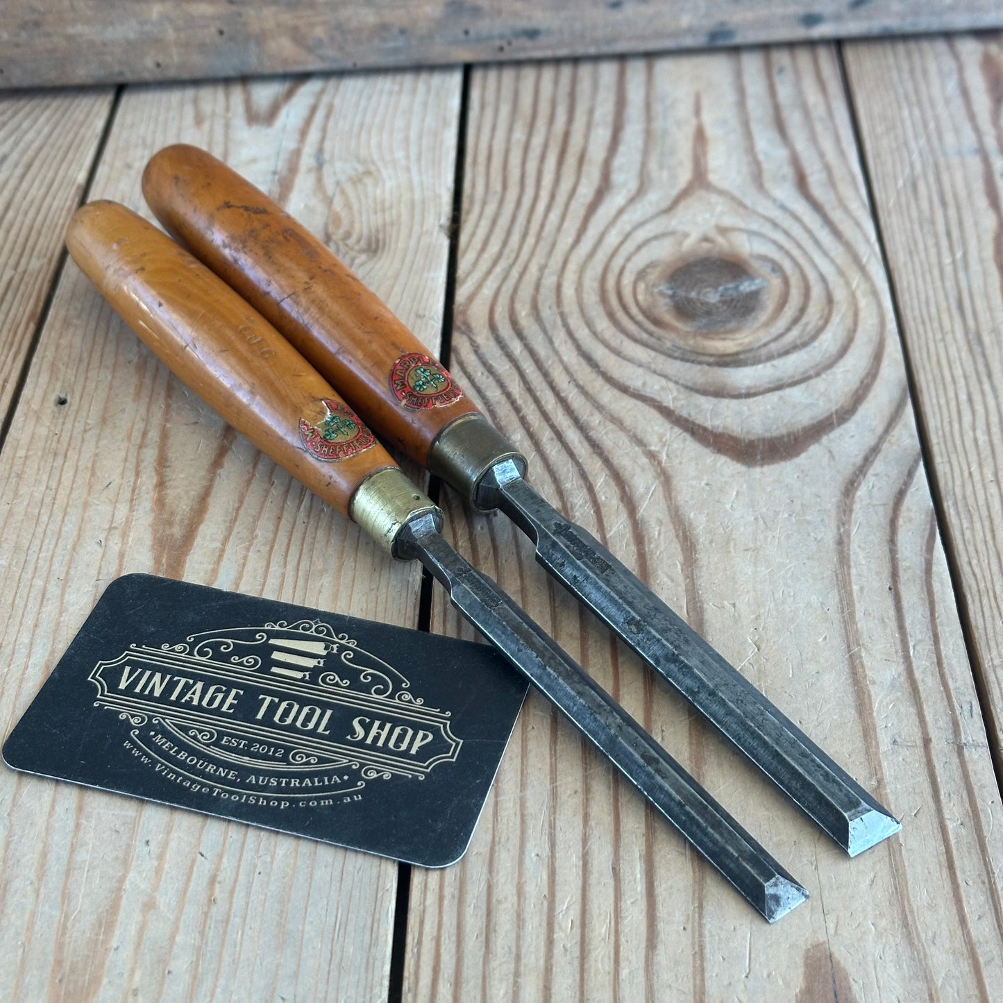 H2004 Vintage 2 x MARPLES England Bevel CHISELS Boxwood Handles