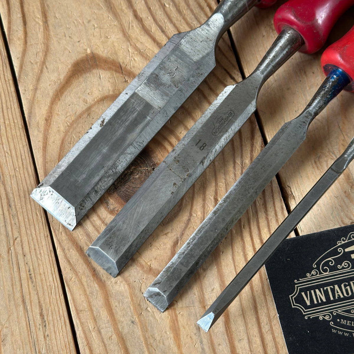 N1854 Vintage set of 4 NOOITGEDAGT Holland red resin handle BEVEL CHISELS
