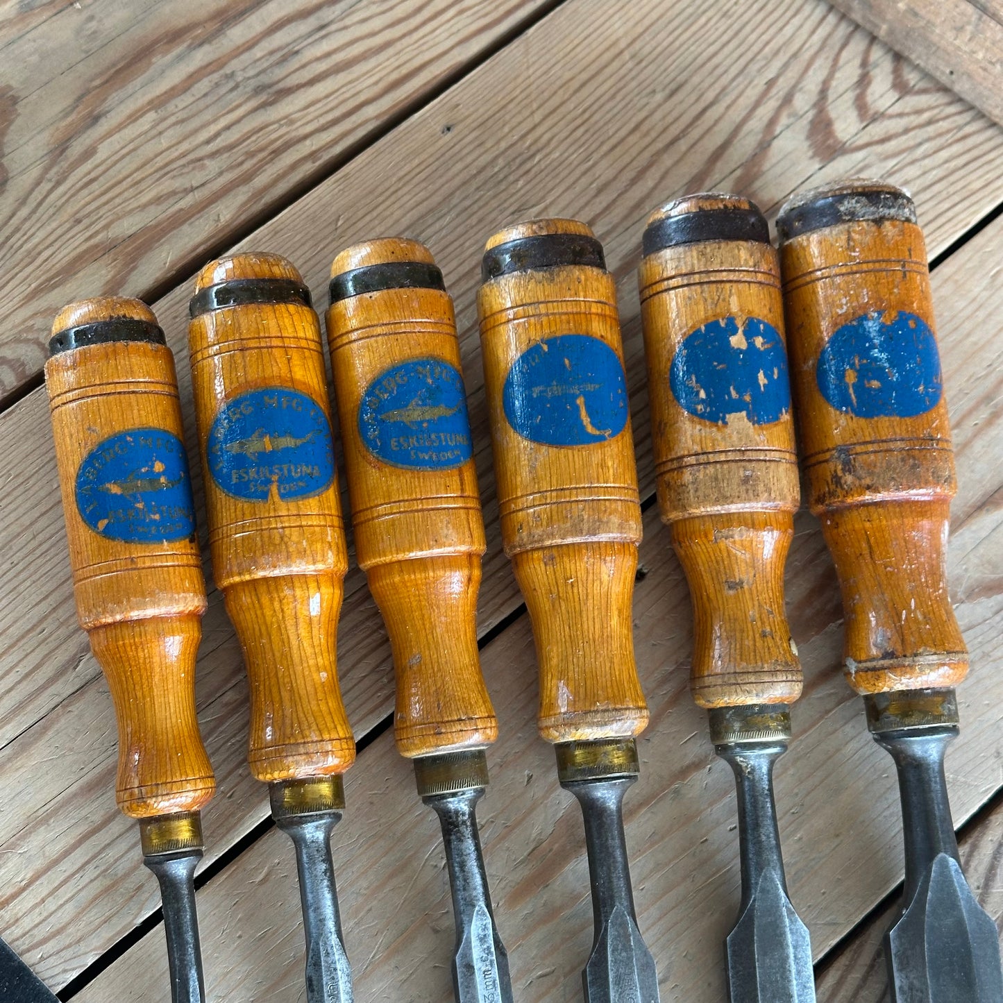 H2361 Vintage set of 6 x E.A. BERG Sweden wooden handled BEVEL CHISELS