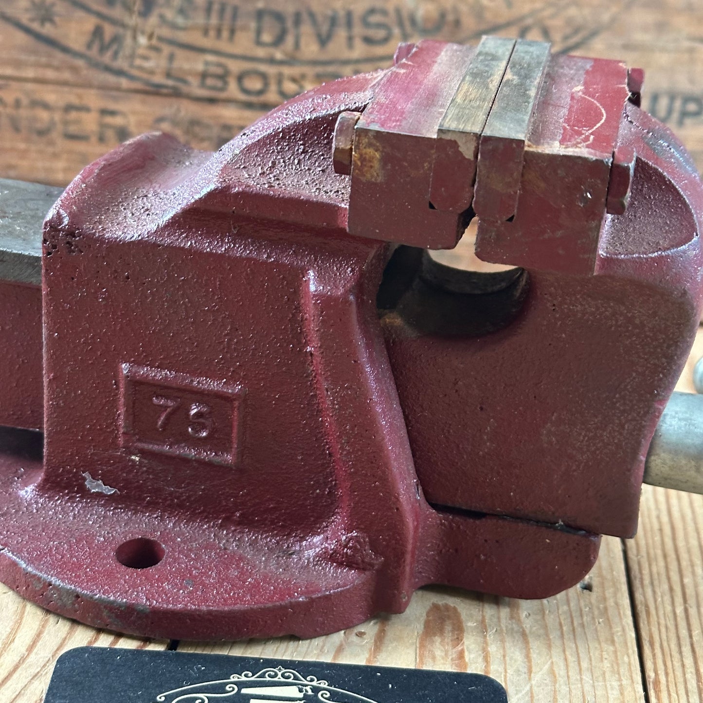 H2443 Vintage small red DAWN Australia No.75 3”VICE