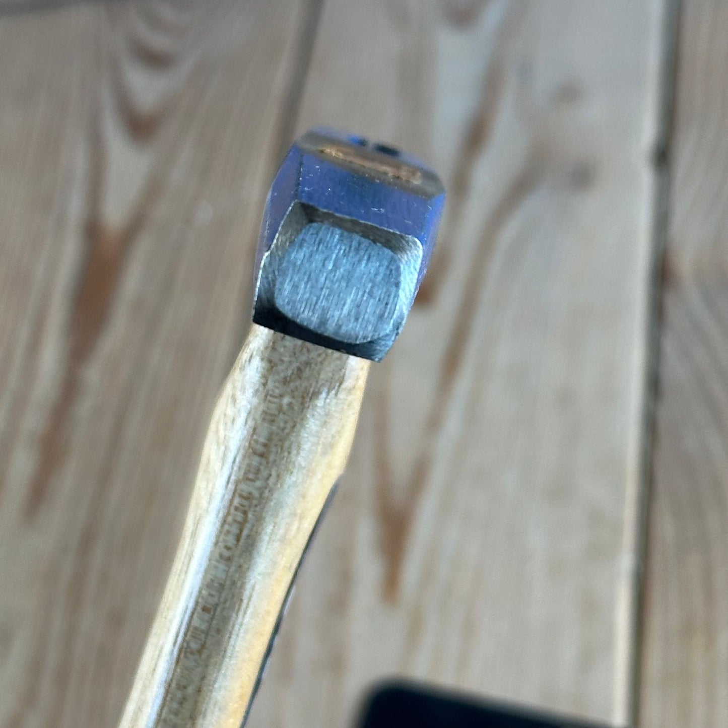 H2138 Vintage magnetic UPHOLSTERY HAMMER