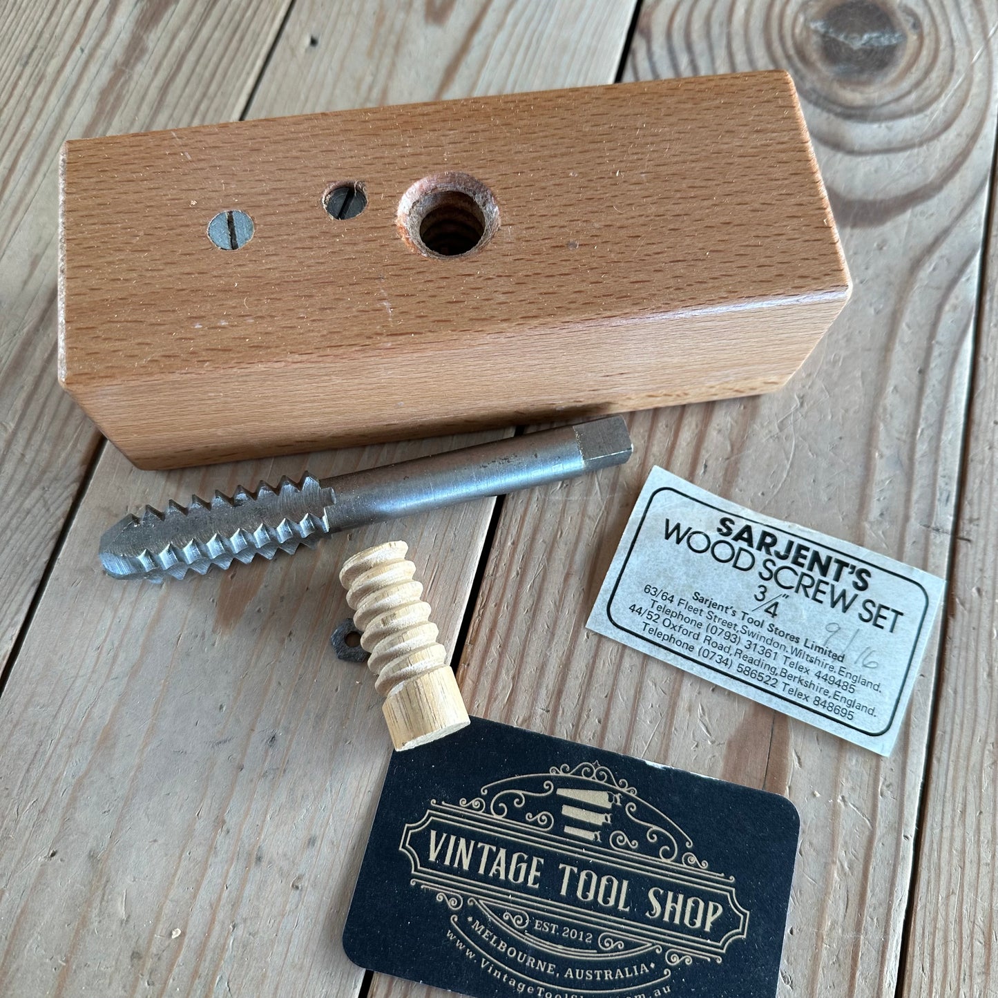 SOLD. H2145 Vintage SARJENT’S England 3/4” 19mm WOODEN SCREW Thread Box CUTTER