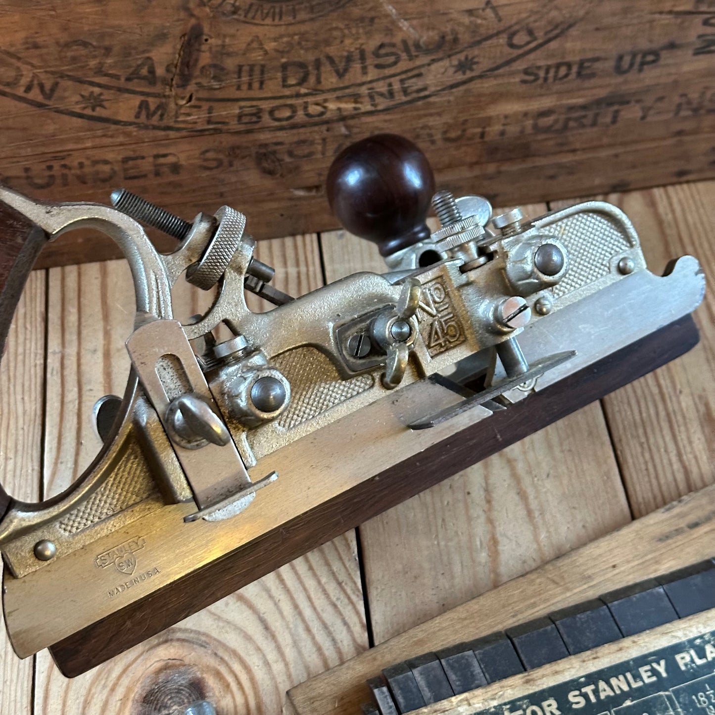 H2491 Vintage STANLEY USA Sweetheart era No.45 Combination PLANE with cutters
