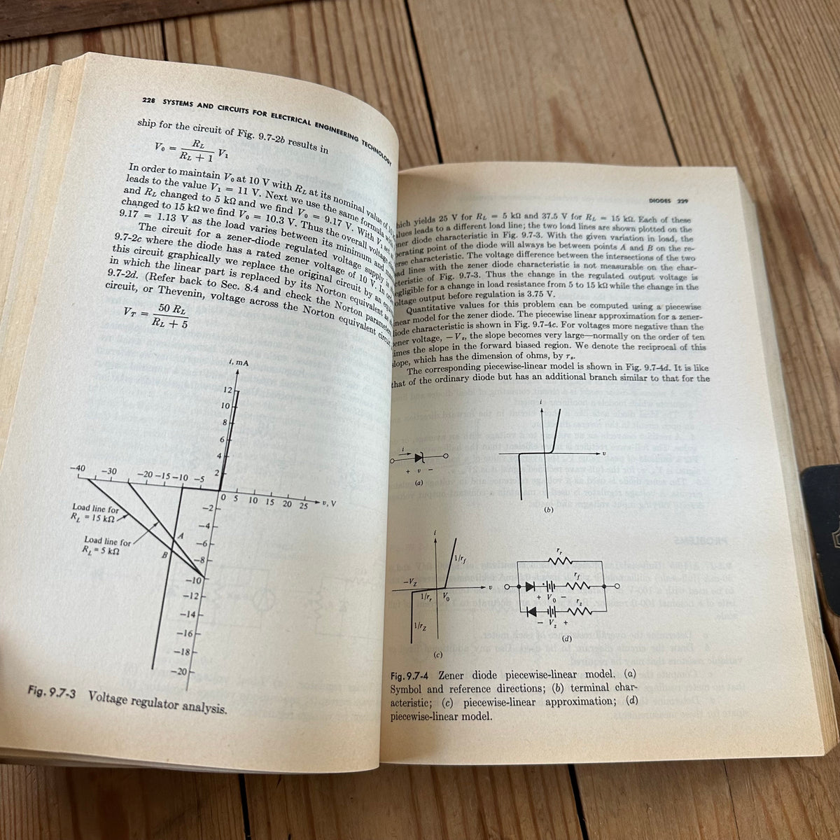 N2003 Vintage 1976 BOOK SYSTEMS and CIRCUITS for ELECTRICAL ENGINEERING TECHNOLOGY by C.Belove & M.M.Drossman