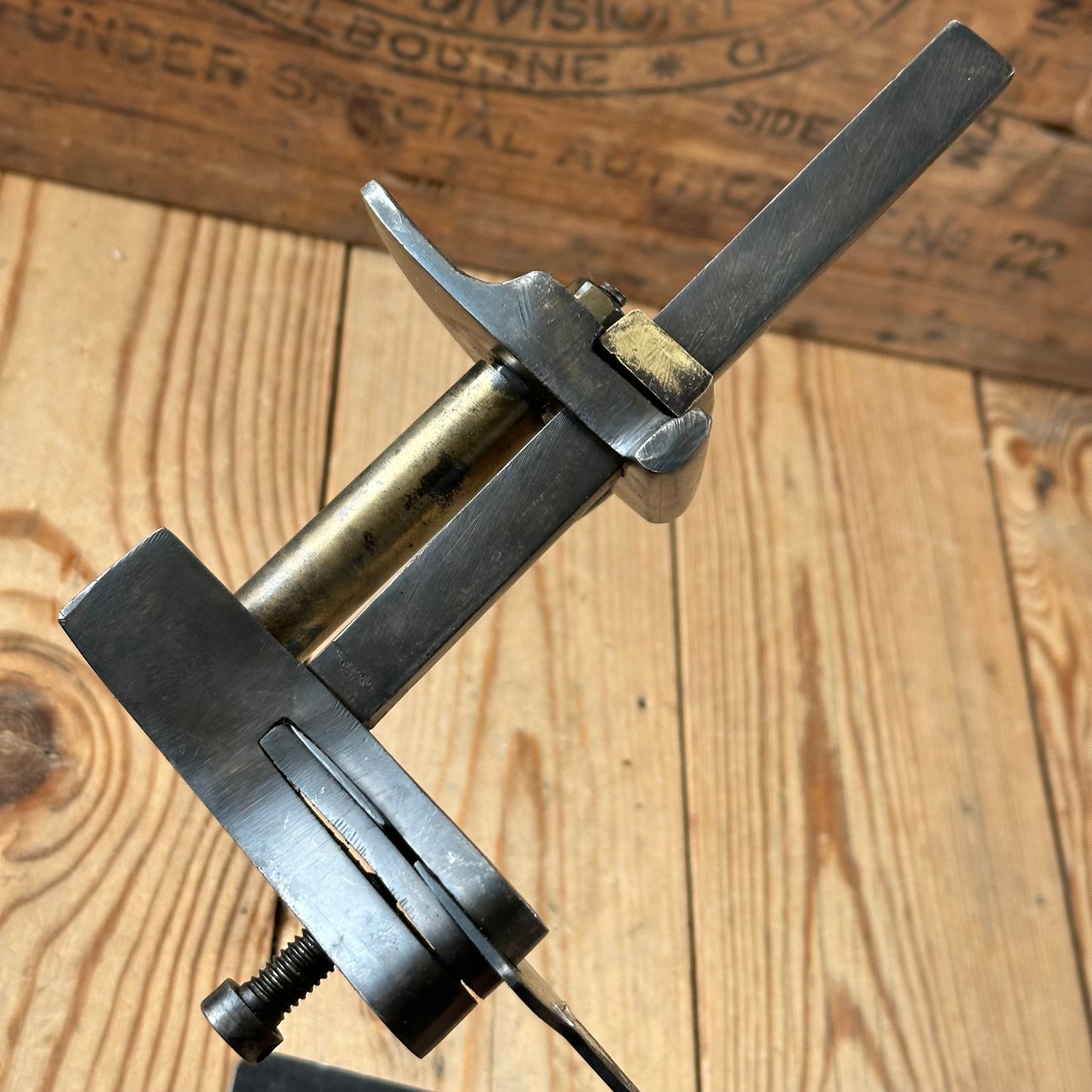 H2532 Vintage DIXON England 5” LEATHER PLOUGH GAUGE cutting knife