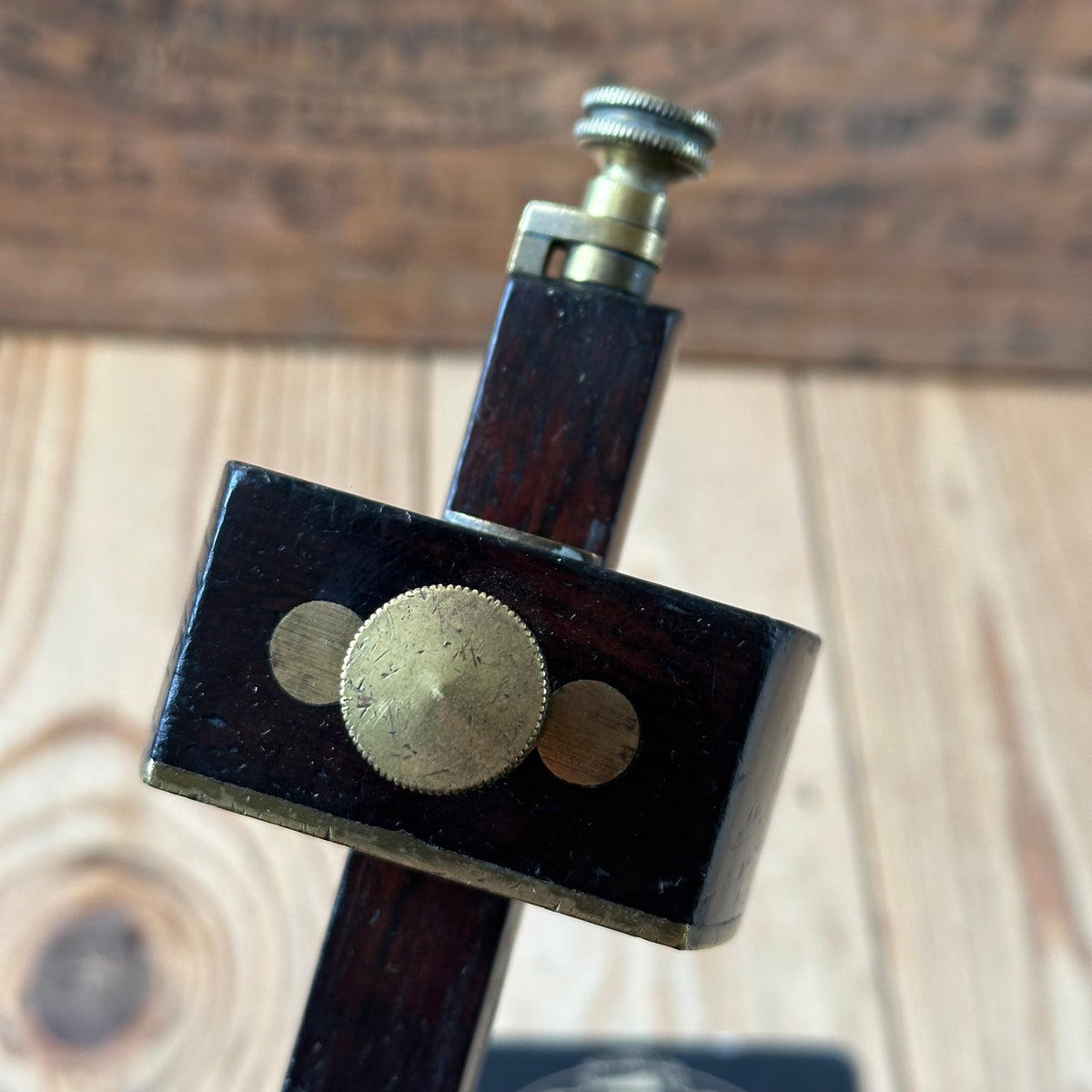 H2568 GORGEOUS! Vintage DISSTON USA No:95 BRASS & Rosewood Mortise GAUGE