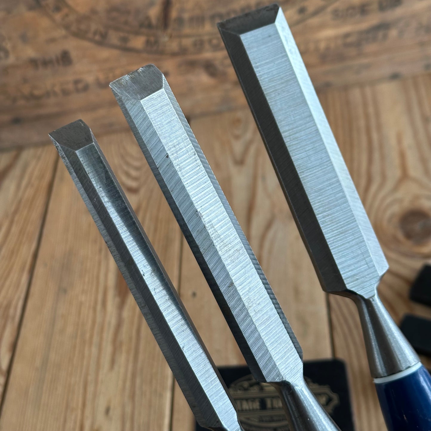 H1297 Vintage 3x beveled CHISELS