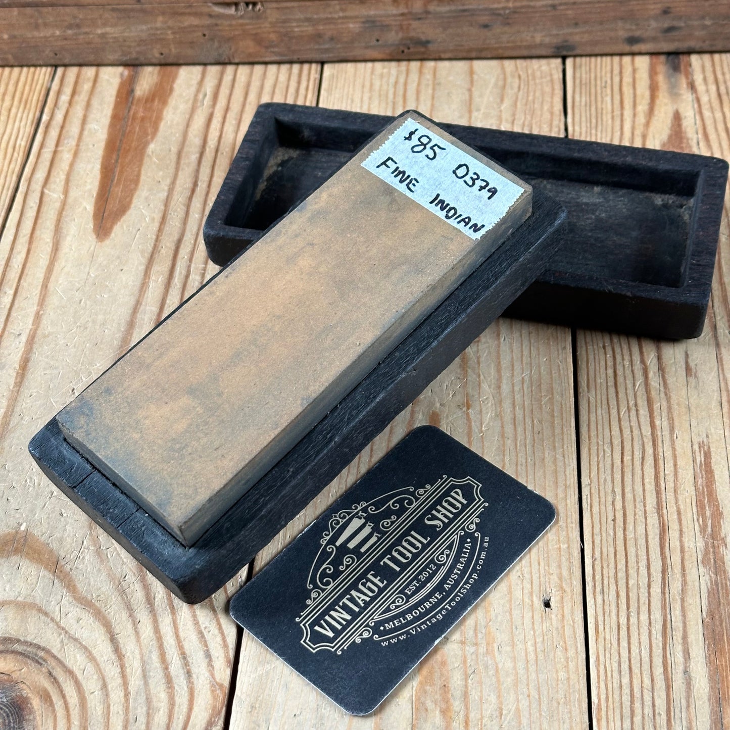 D379 Vintage Fine Norton India sharpening STONE in Mahogany Box