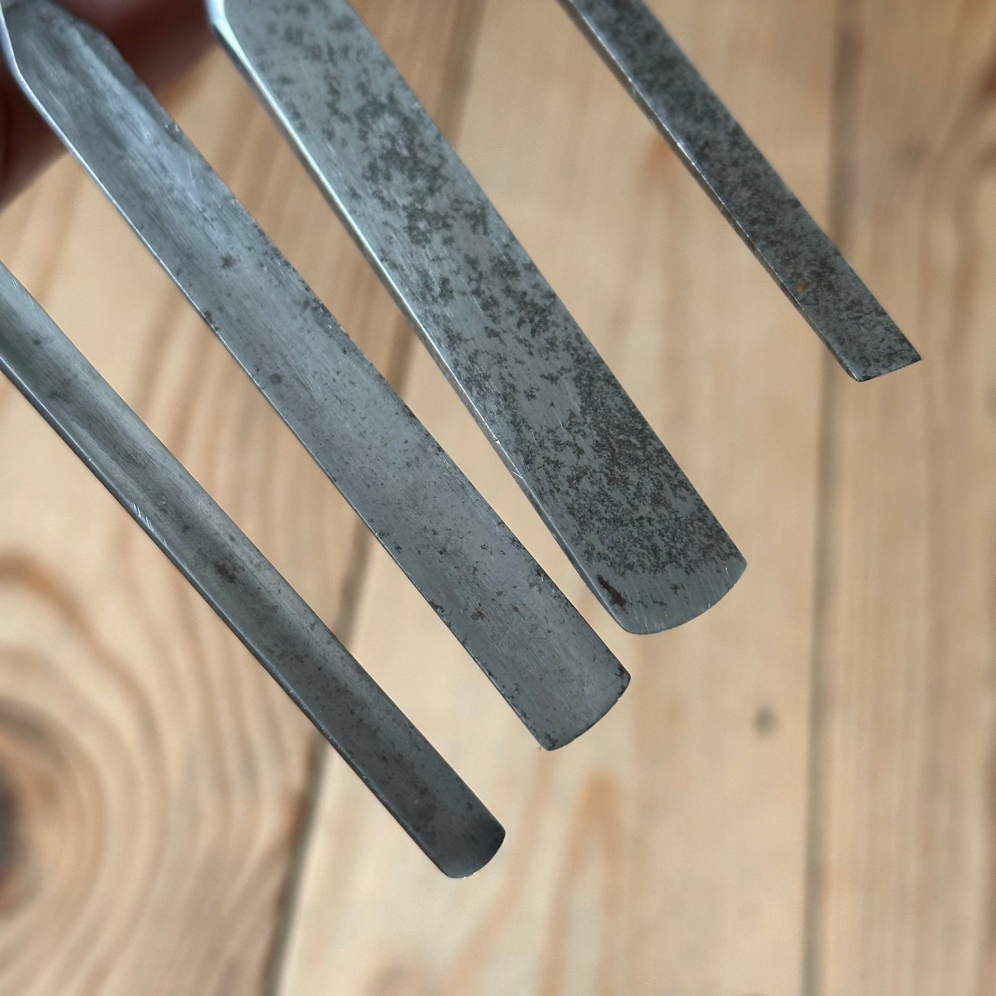 N1766 Vintage 4 x STANLEY Australia chisels