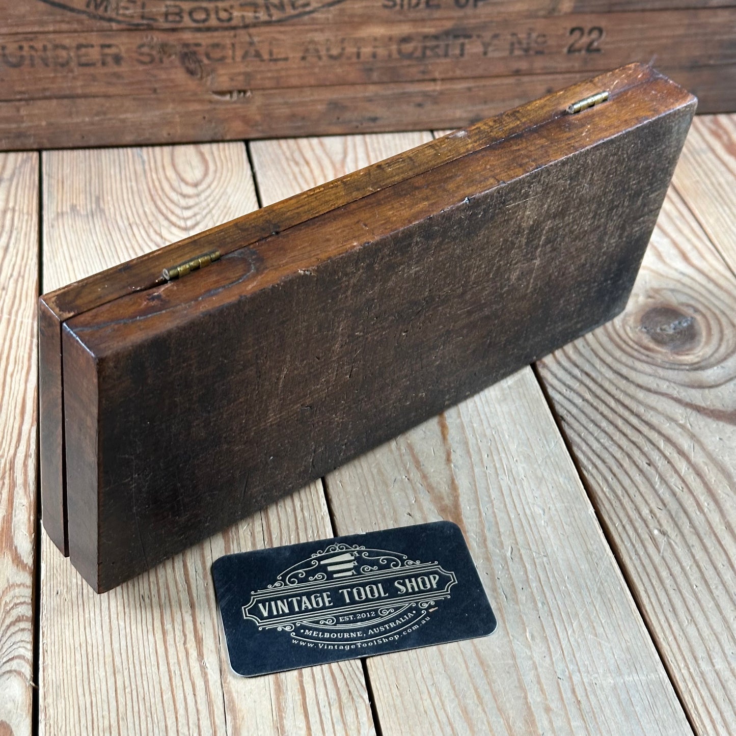 SOLD. H2398 Vintage Wiley & Russell USA TAP & DIE SET in wooden box
