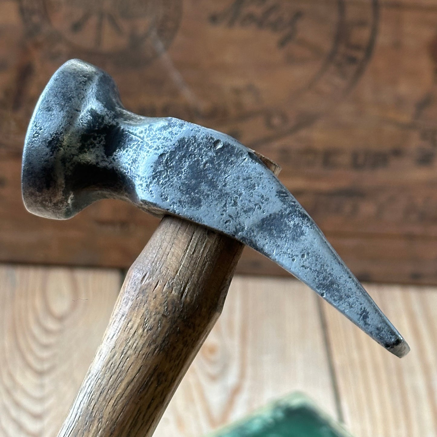 H2088 Vintage G. Barnsley No.0 England STEEL Cobblers HAMMER