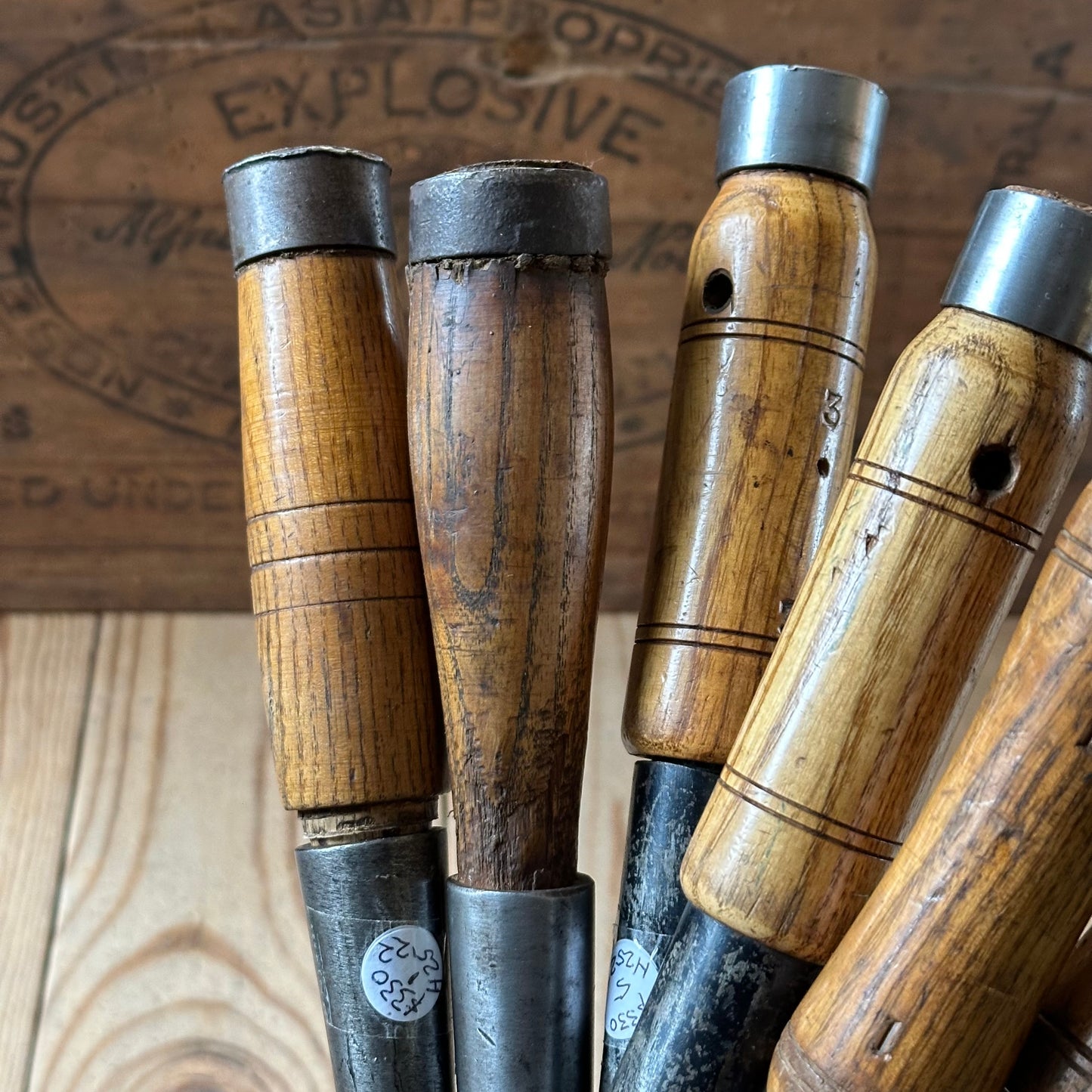 H2522 Vintage set of 6 x WARD & PAYNE & MARPLES Socketed Framing CHISELS