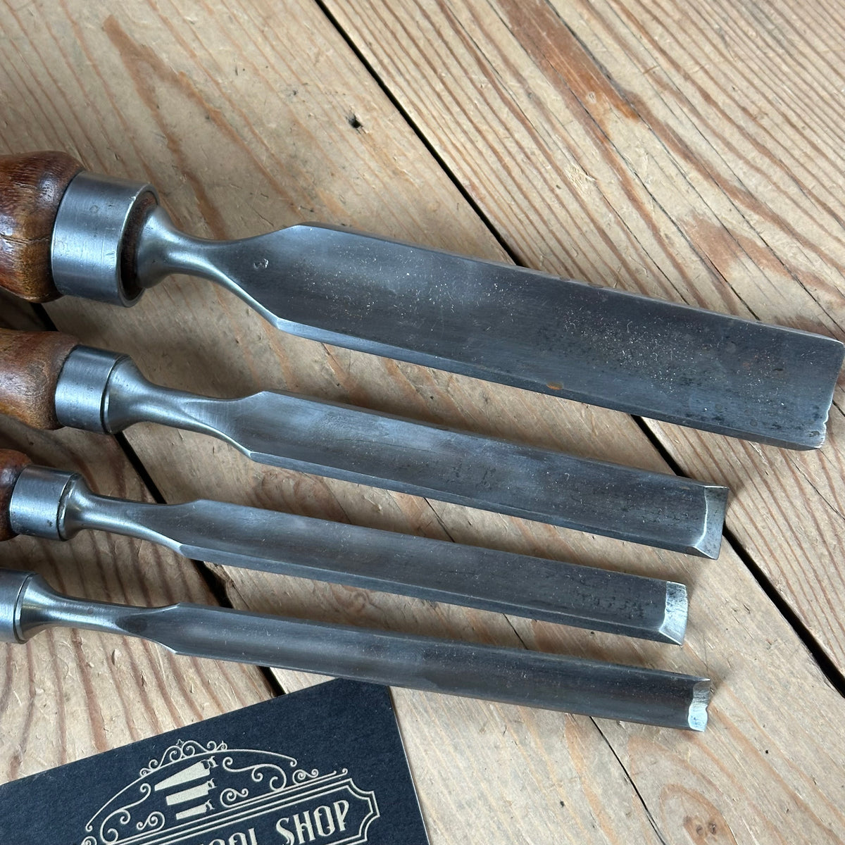 H2623 ICONIC! Vintage set of 4 x TITAN AUSTRALIA Gouge CHISELS