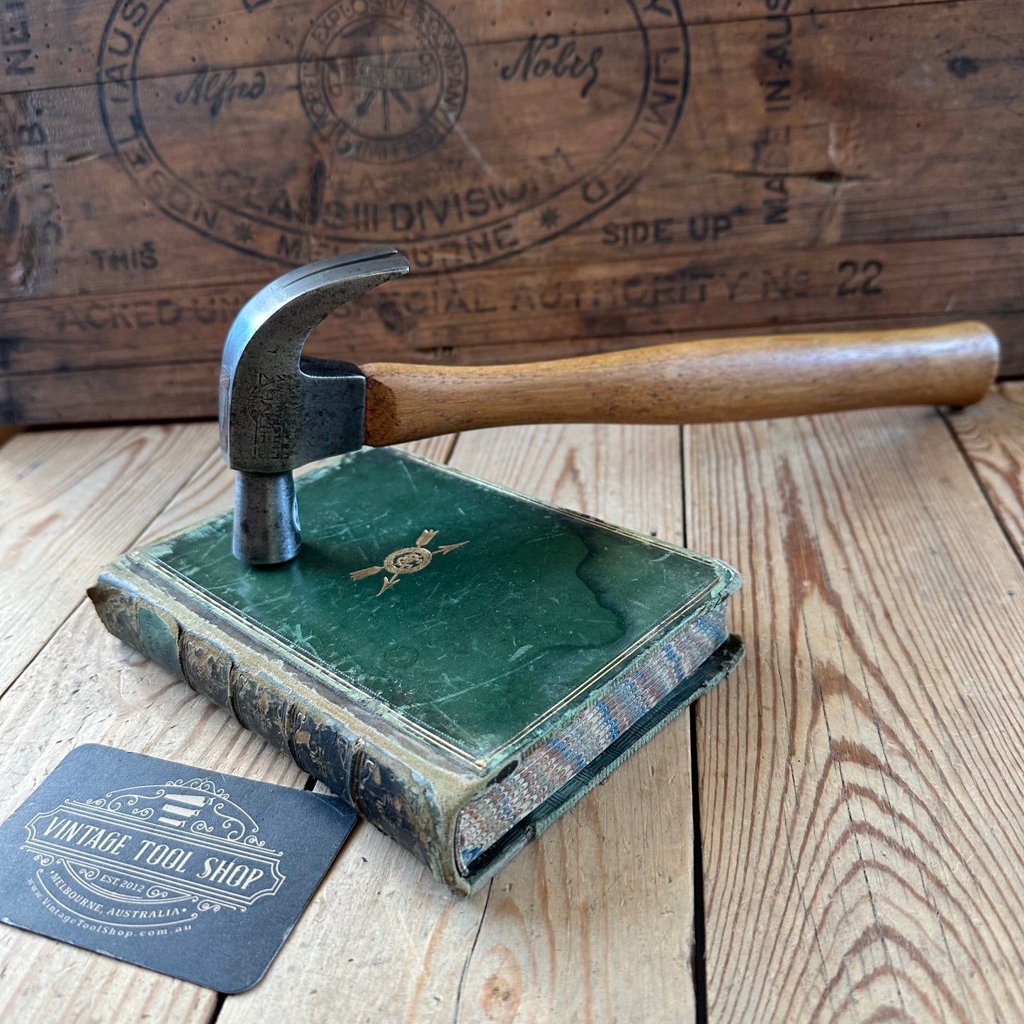 H2528 Vintage small Henry CHENEY USA carpenters HAMMER